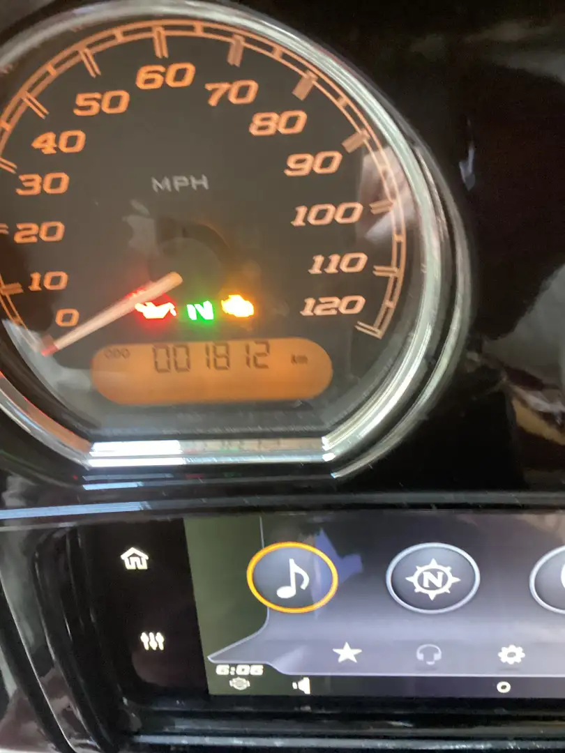Harley-Davidson Street Glide 114 FLHXS Rot - 2