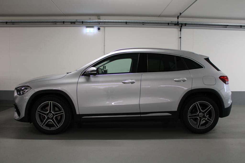Mercedes-Benz GLA 180