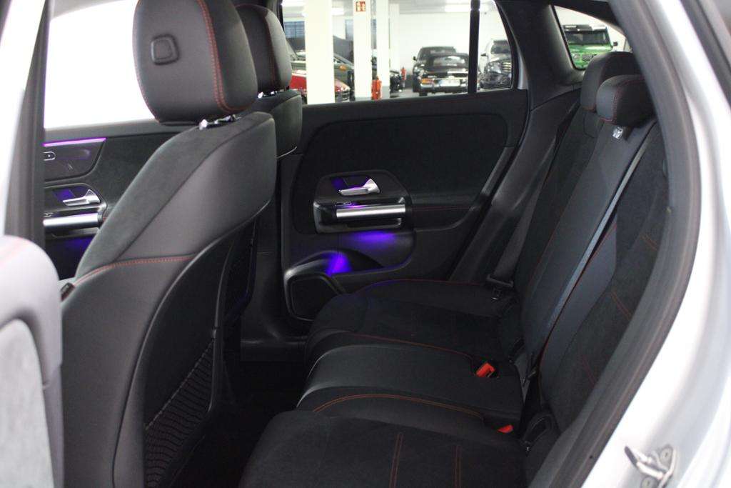 Mercedes-Benz GLA 180