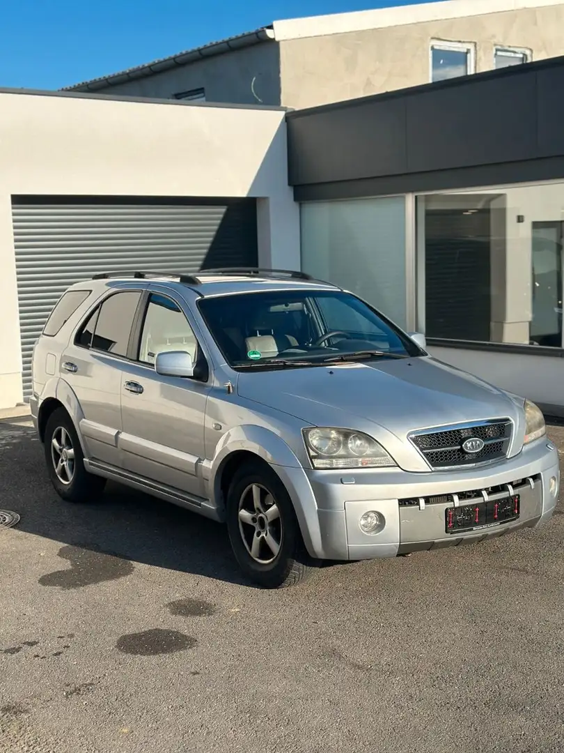 Kia Sorento 2.5 CRDi  AUTOMATIK/AHK/KLIMA Grau - 1