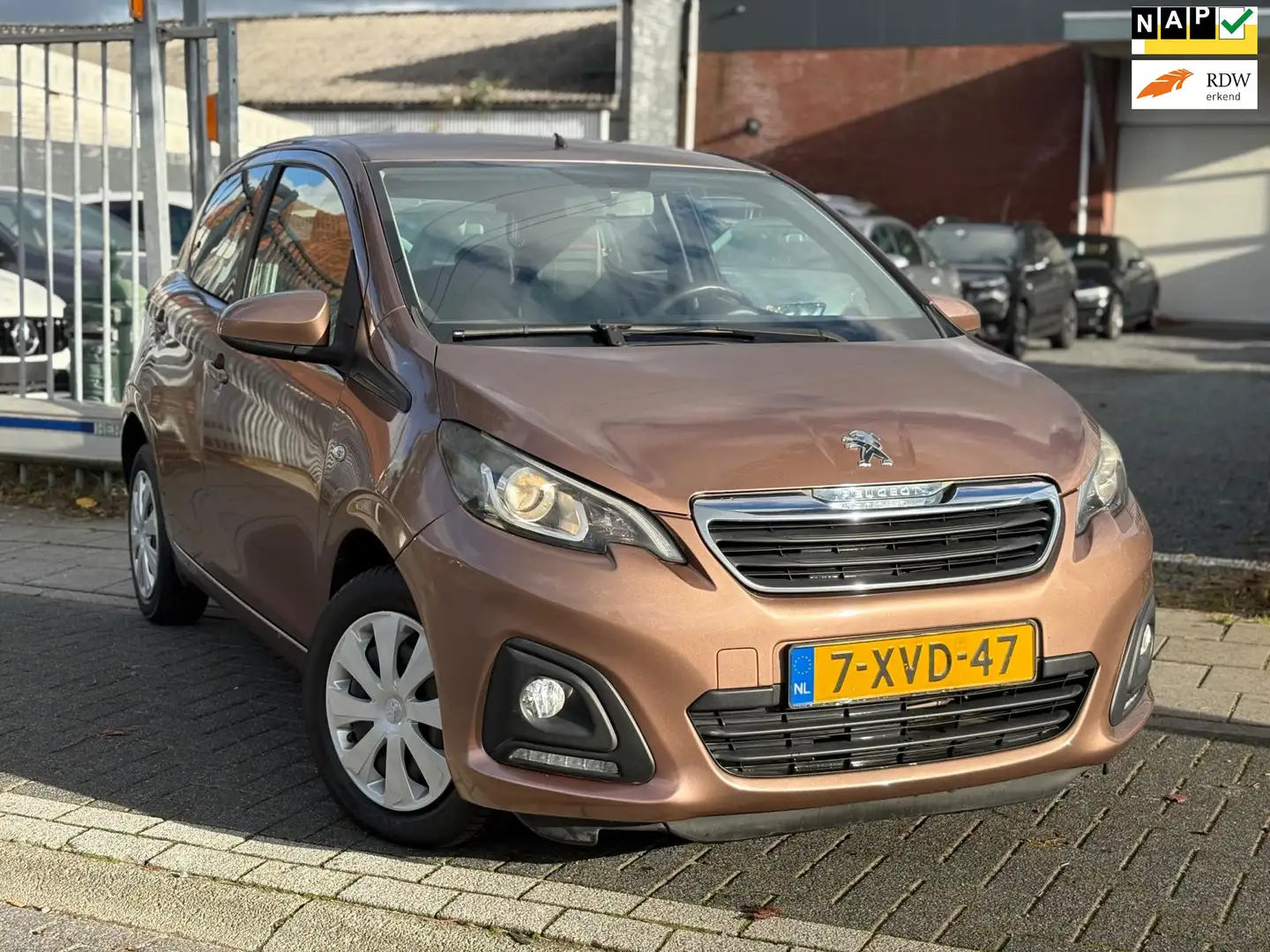Peugeot 108 1.0 e-VTi Active | Leuke uitvoering | Airco | Deal Braun - 1