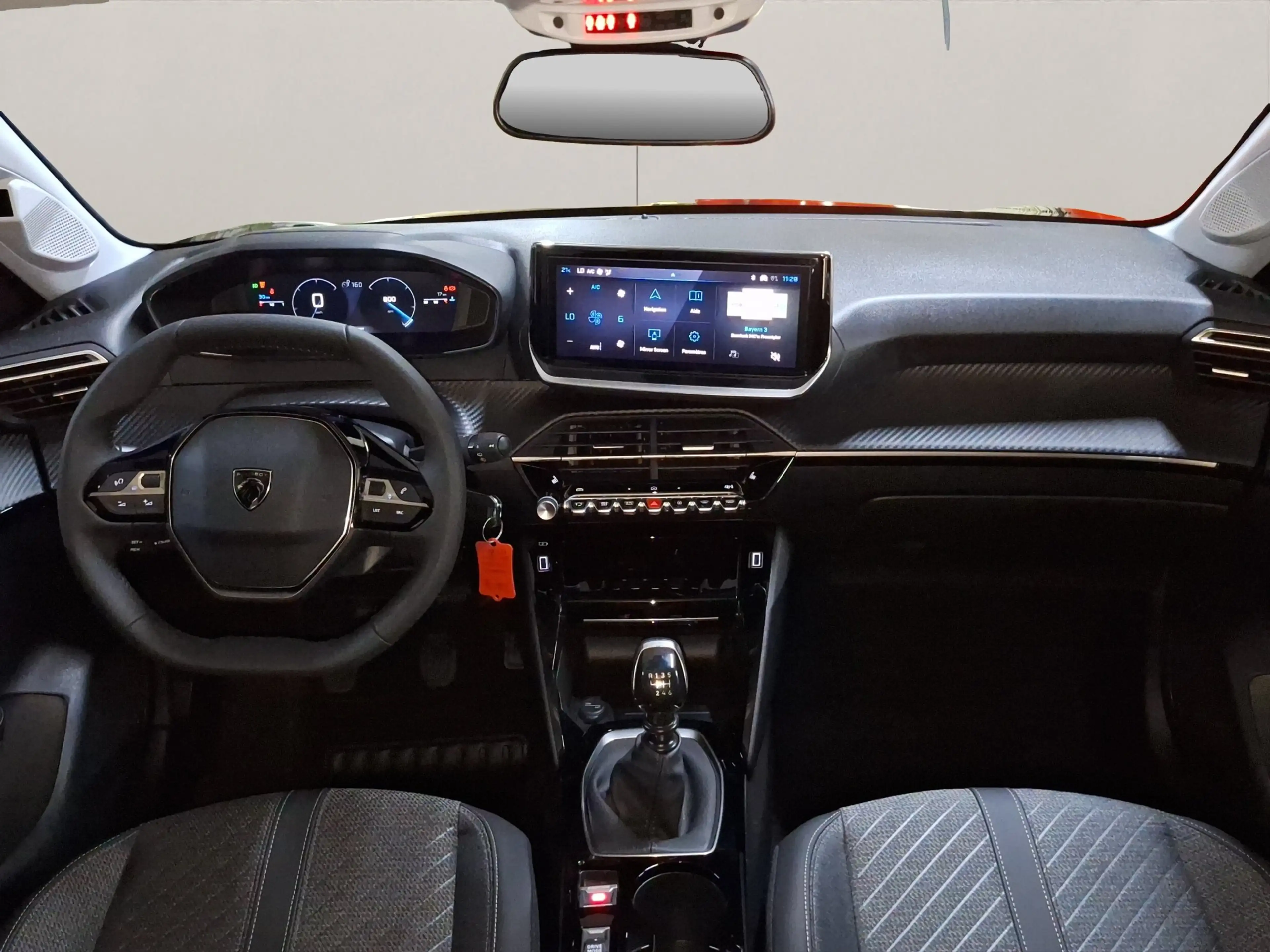 Peugeot 208 1.2 Turbo 100 Allure LED+Navi+SHZ+360+Kam. — photo 12
