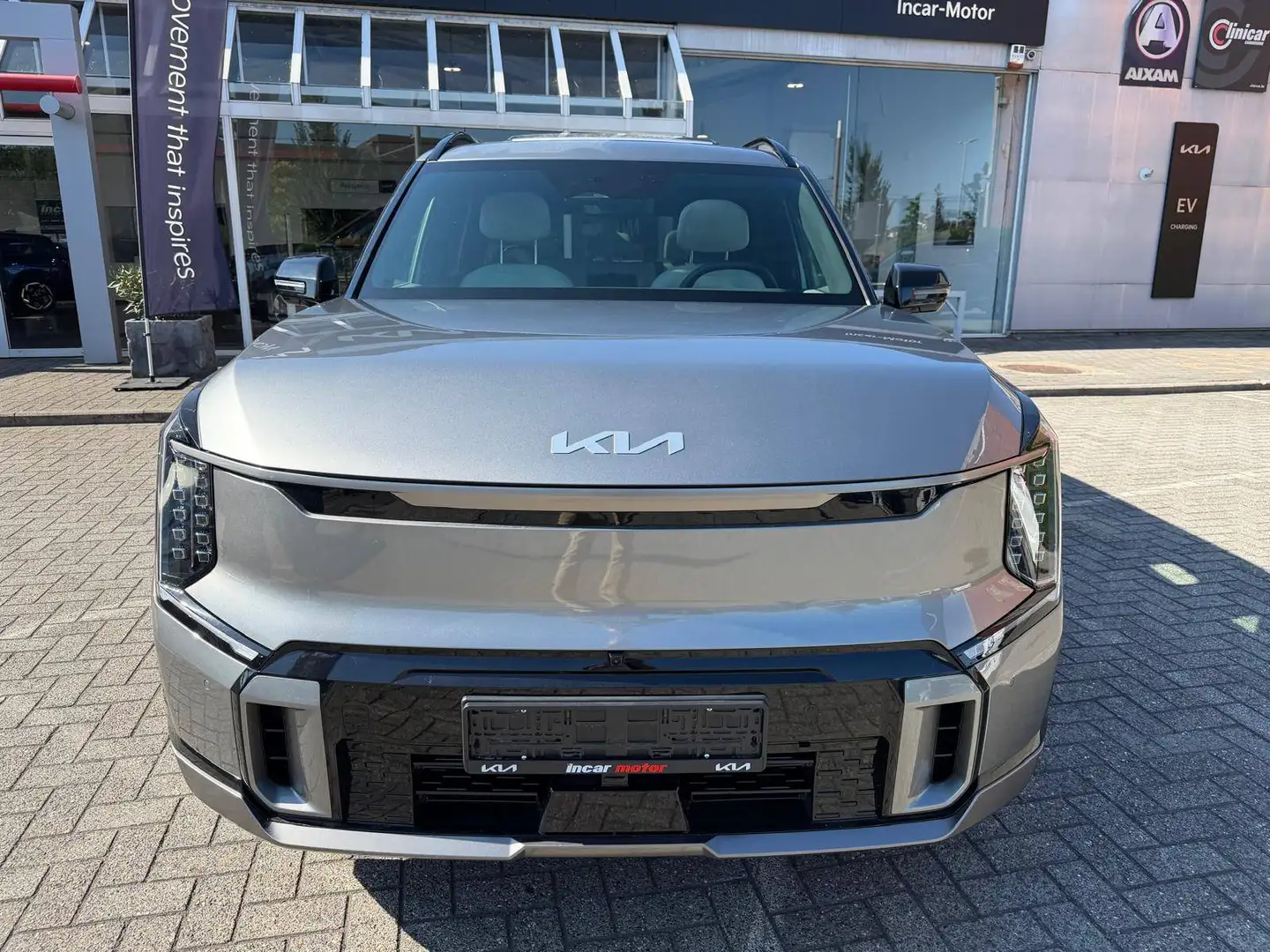 Kia EV9 EV9 99.8 kWh AWD GT Line GT Line // Garantie KIA 2032 // Tél+324 236 03 45 Grau - 2