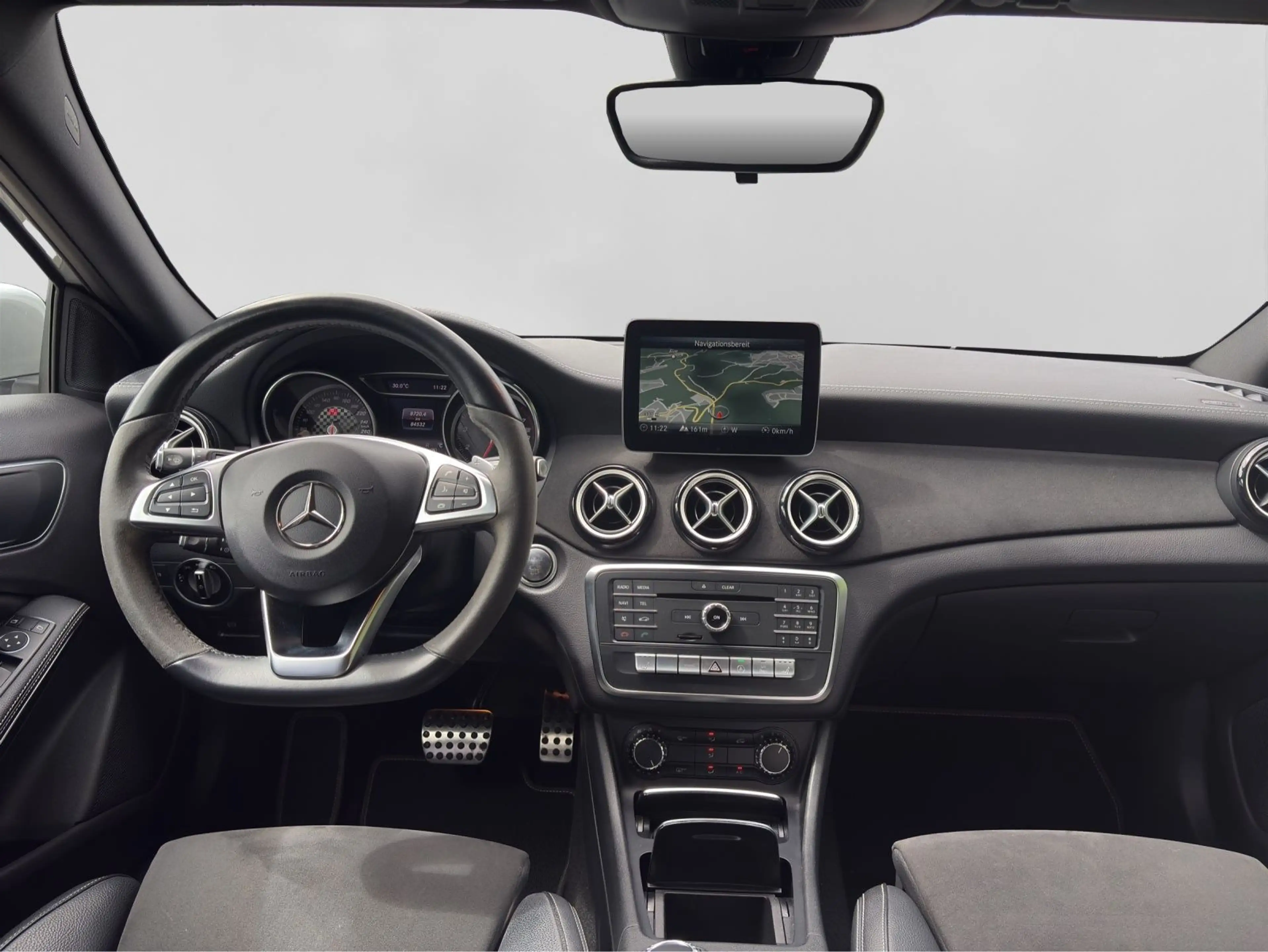 Mercedes-Benz A 180 DCT AMG LINE LM18 LED SHZ — photo 5