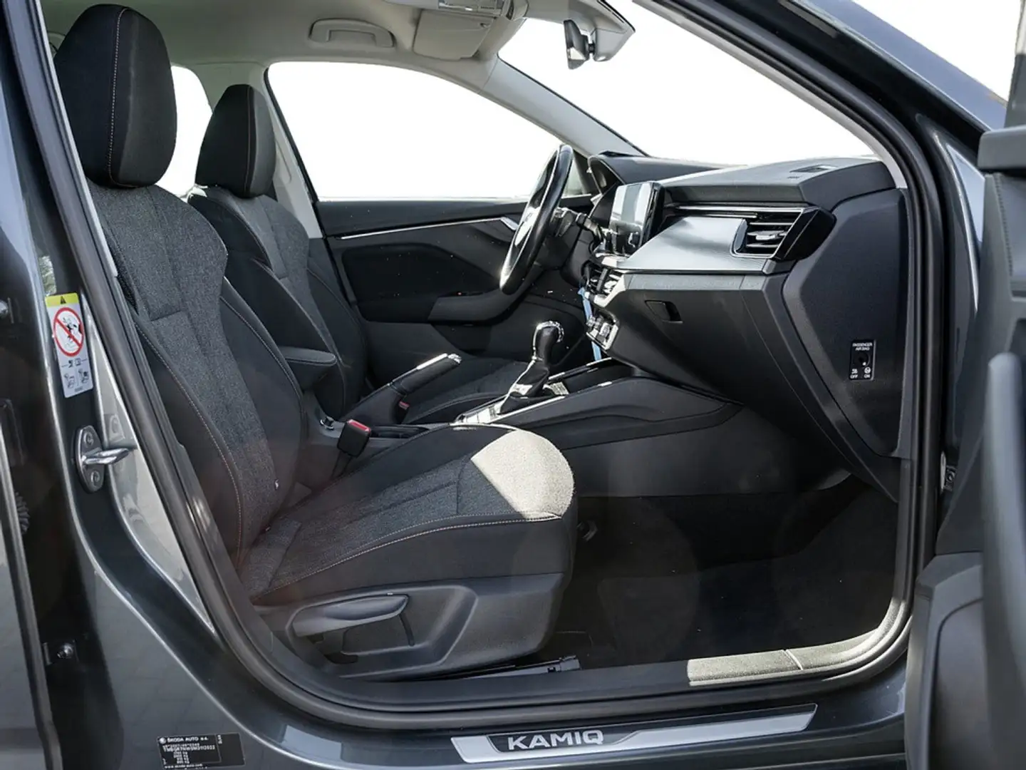 Skoda Kamiq 1.0 TSI Clever DSG AHK LED SHZ SMART-LI Grau - 2