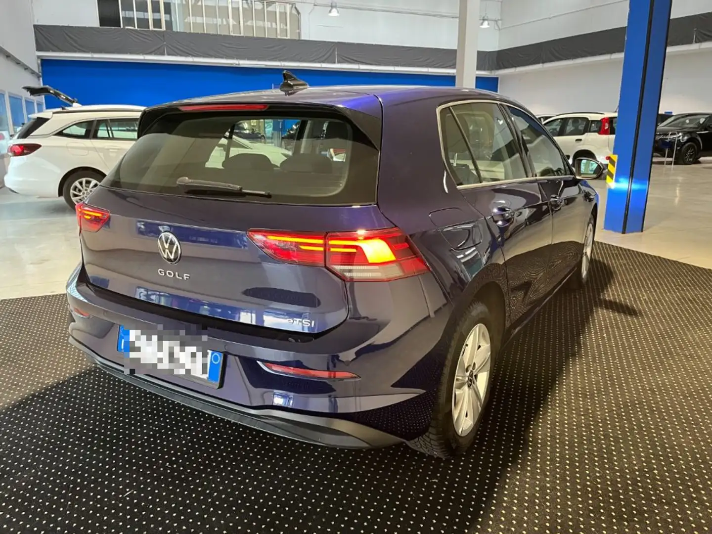 Volkswagen Golf 1.0 eTSI MHEV EVO DSG Life PROMO !! Blau - 2
