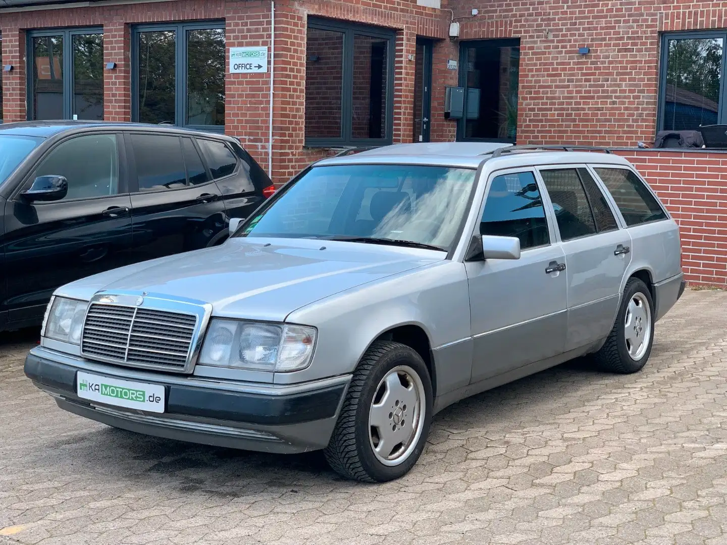 Mercedes-Benz 300 TE S124 | Schiebedach | Autom. | Servo Argintiu - 1