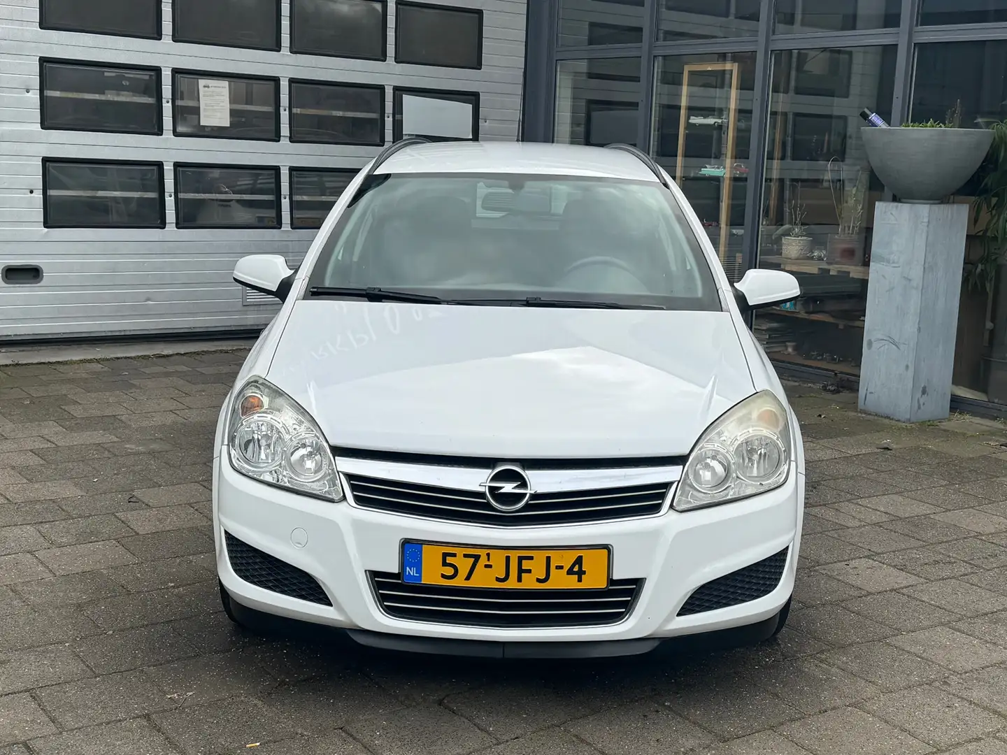 Opel Astra Wagon 1.6 Business | Airco | Navi | Cruise | PDC Wit - 2