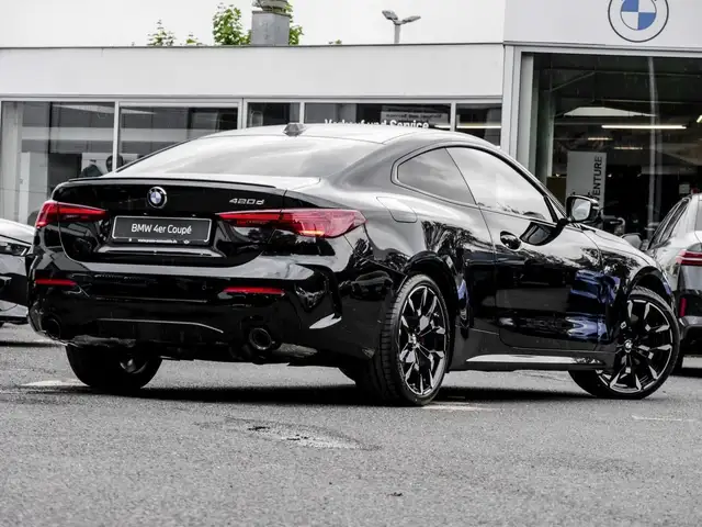 BMW 4 Series view 2