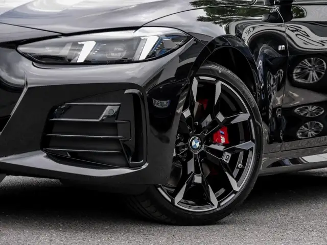 BMW 4 Series view 5