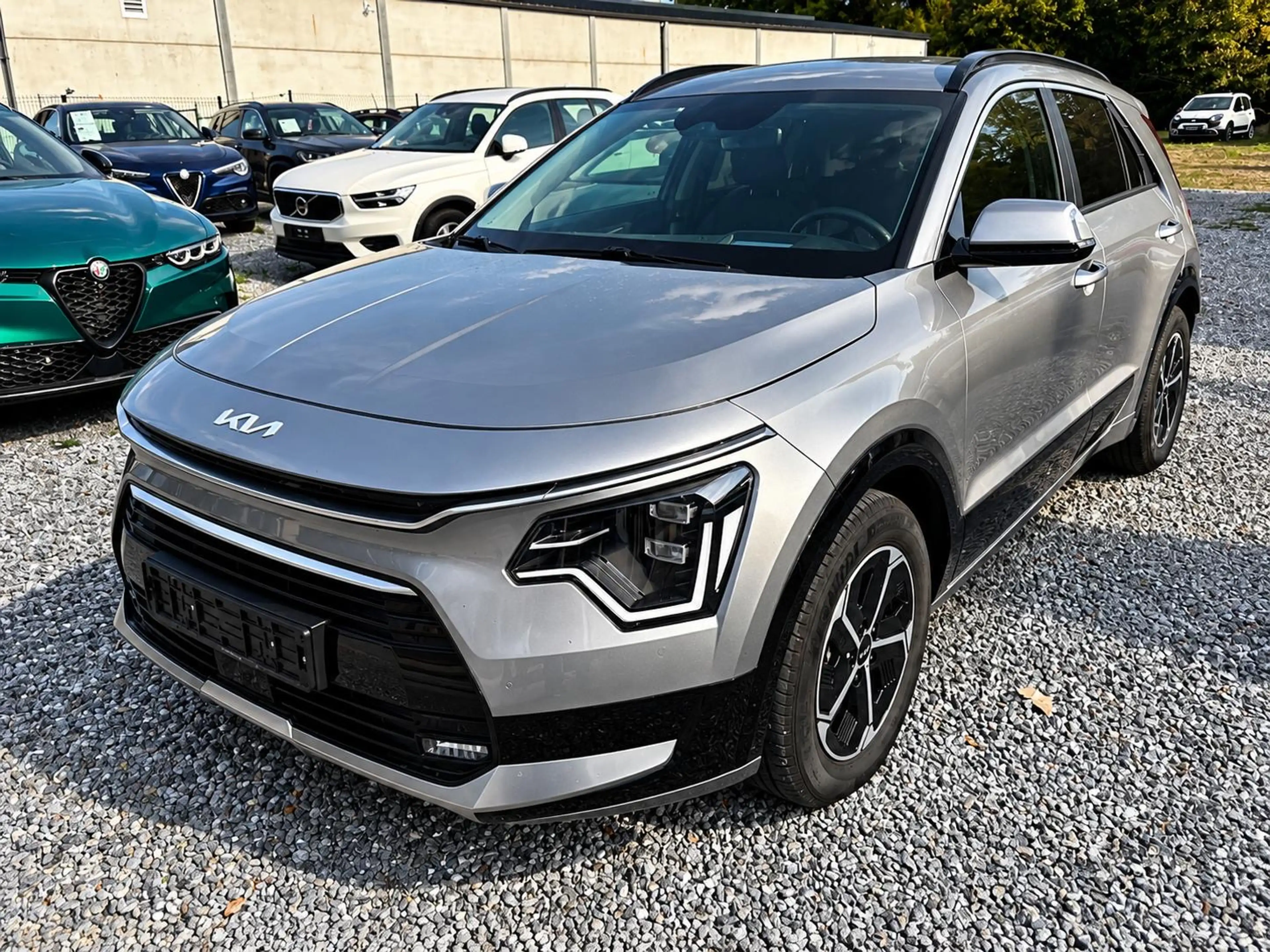 Kia Niro HYBRIDE * GARANTIE KIA 2029 * AUTOMATIQUE * ÉTAT SHOWROOM