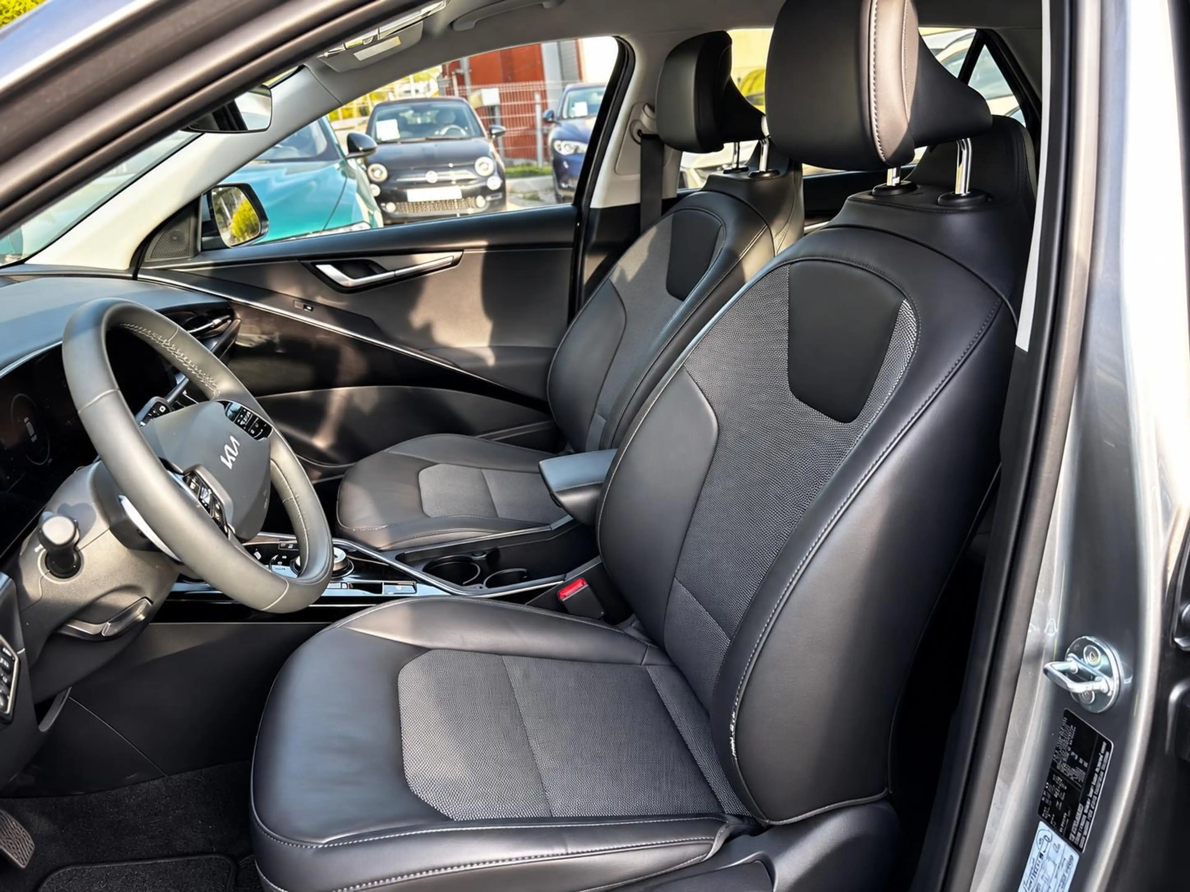 Kia Niro HYBRIDE * GARANTIE KIA 2029 * AUTOMATIQUE * ÉTAT SHOWROOM — photo 14