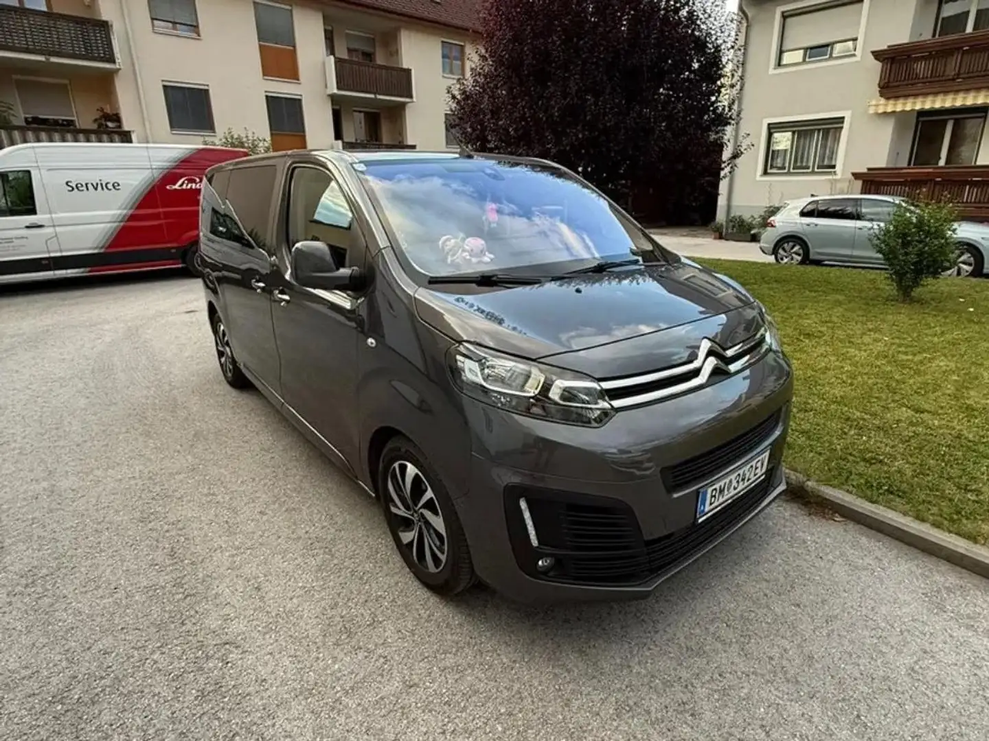 Citroen Spacetourer Spacetourer BlueHDI 150 S Grau - 1