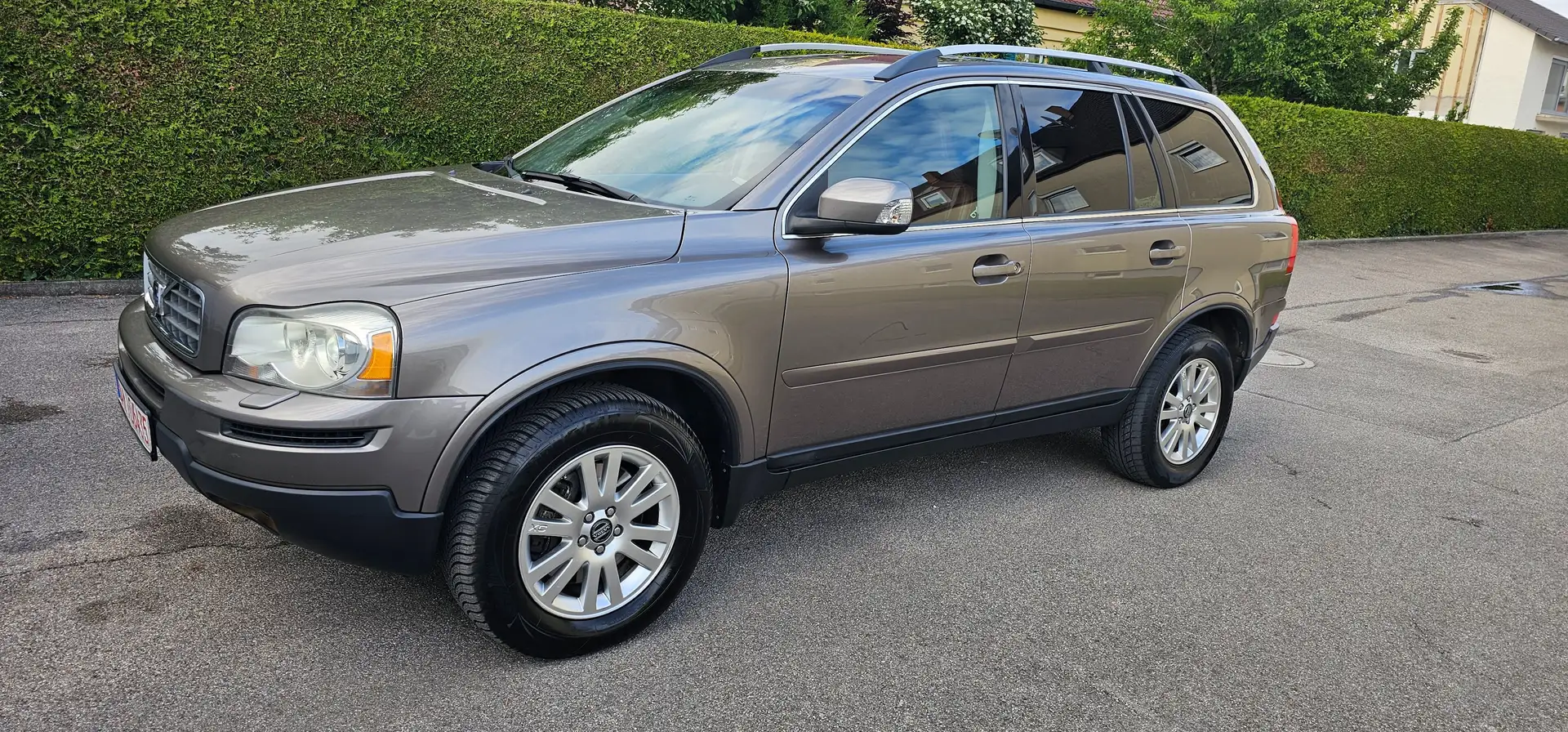 Volvo XC90 D5 AWD Geartronic Summum 7-Sitze Gris - 1