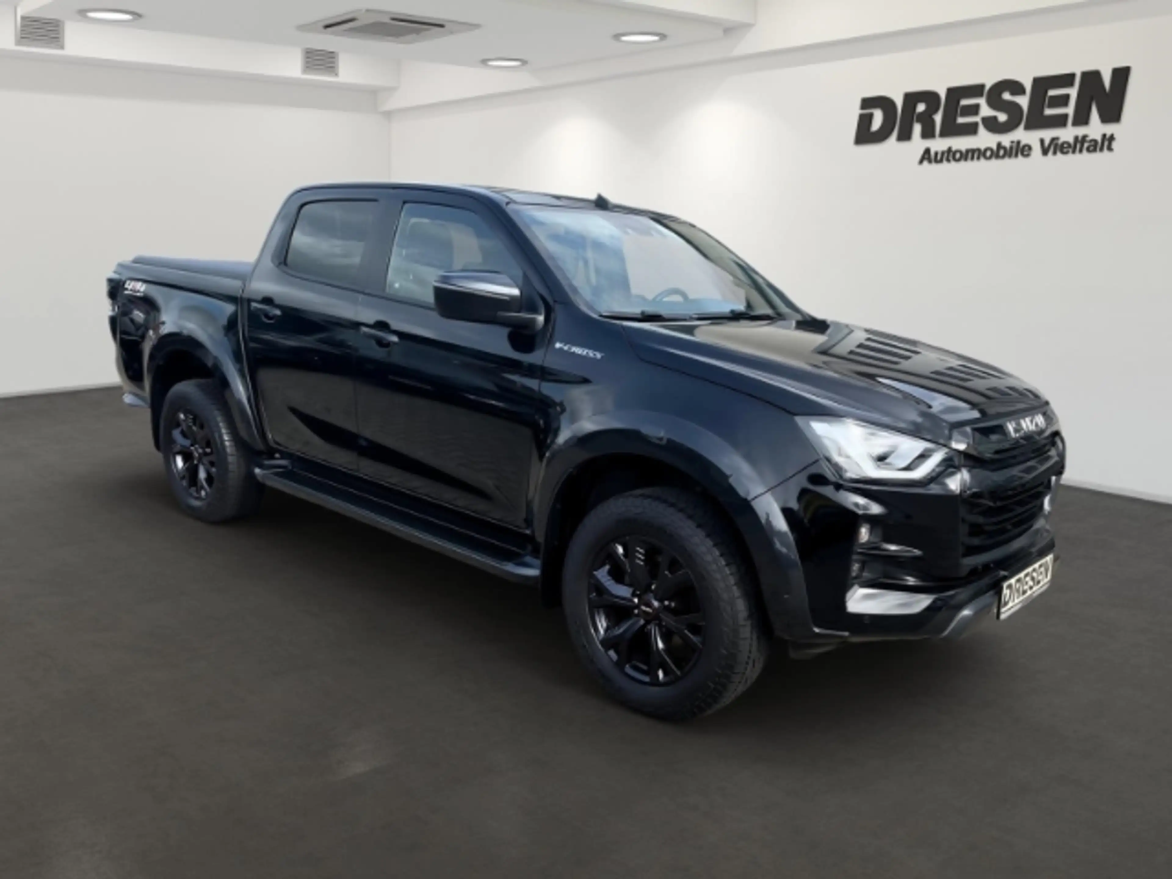 Isuzu D-Max D-MAx 1,9 TD Space Cab 4 WD V-Cross 1.9 S Navi App — photo 3