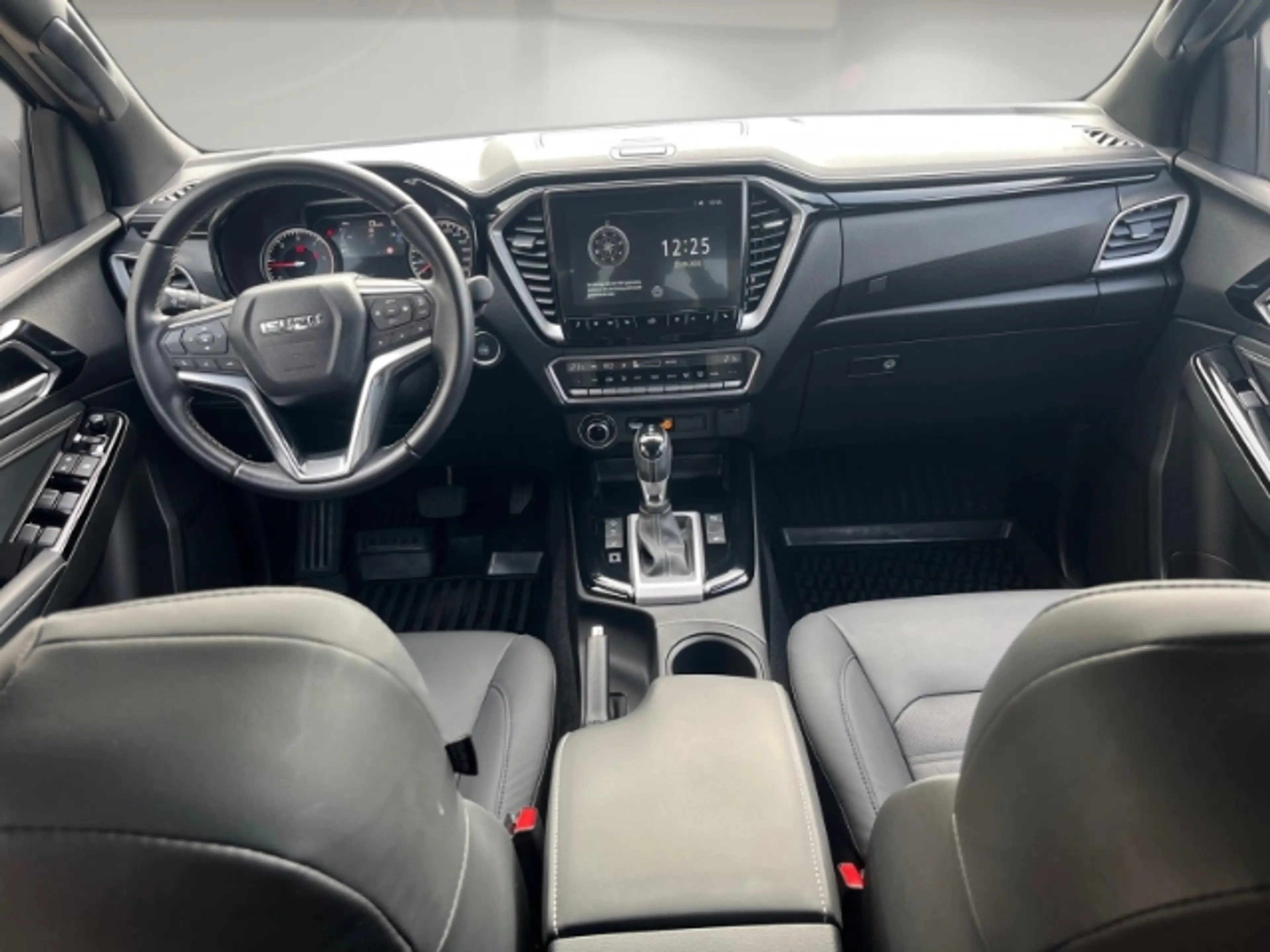 Isuzu D-Max D-MAx 1,9 TD Space Cab 4 WD V-Cross 1.9 S Navi App — photo 12