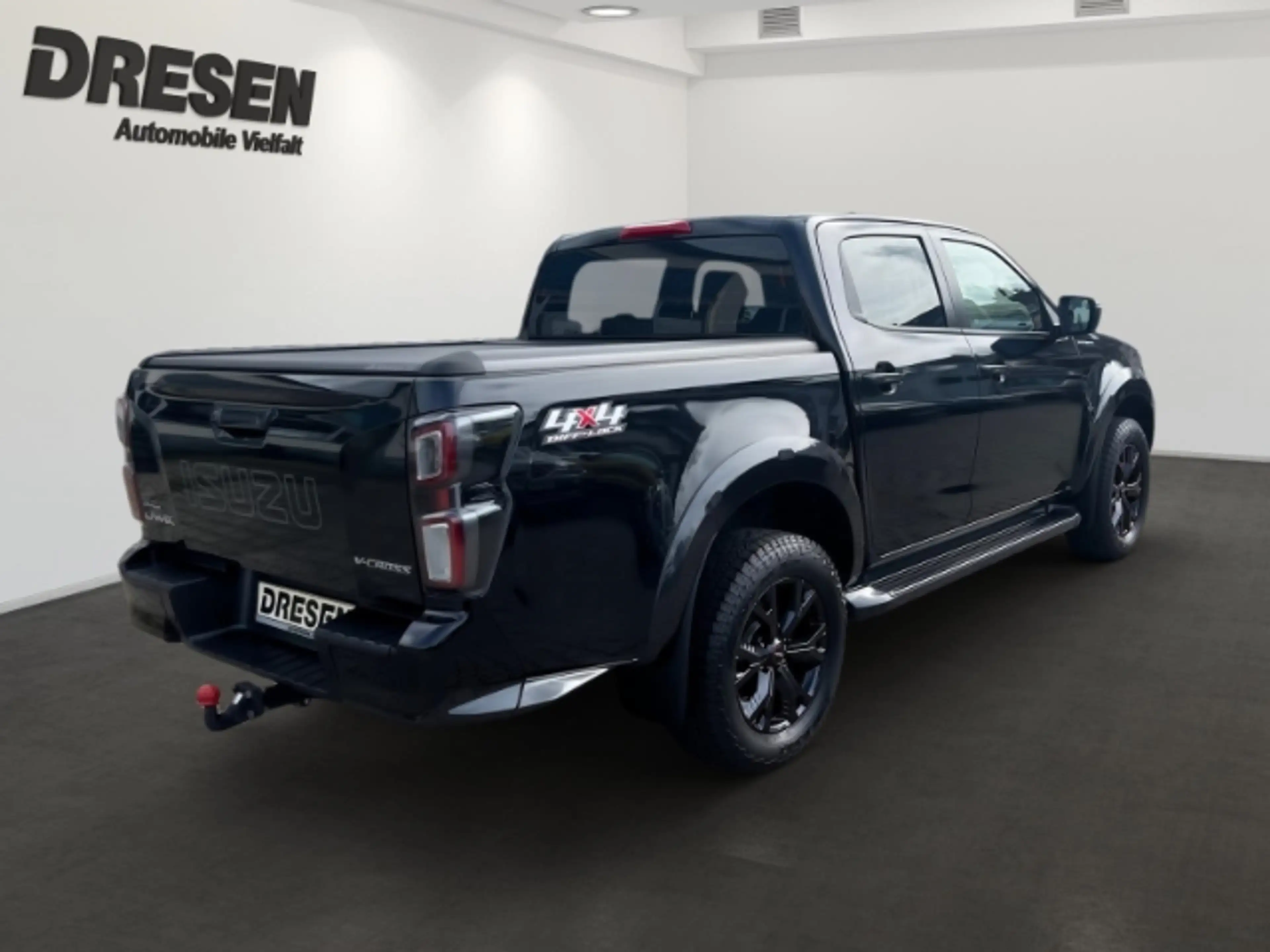 Isuzu D-Max D-MAx 1,9 TD Space Cab 4 WD V-Cross 1.9 S Navi App — photo 4