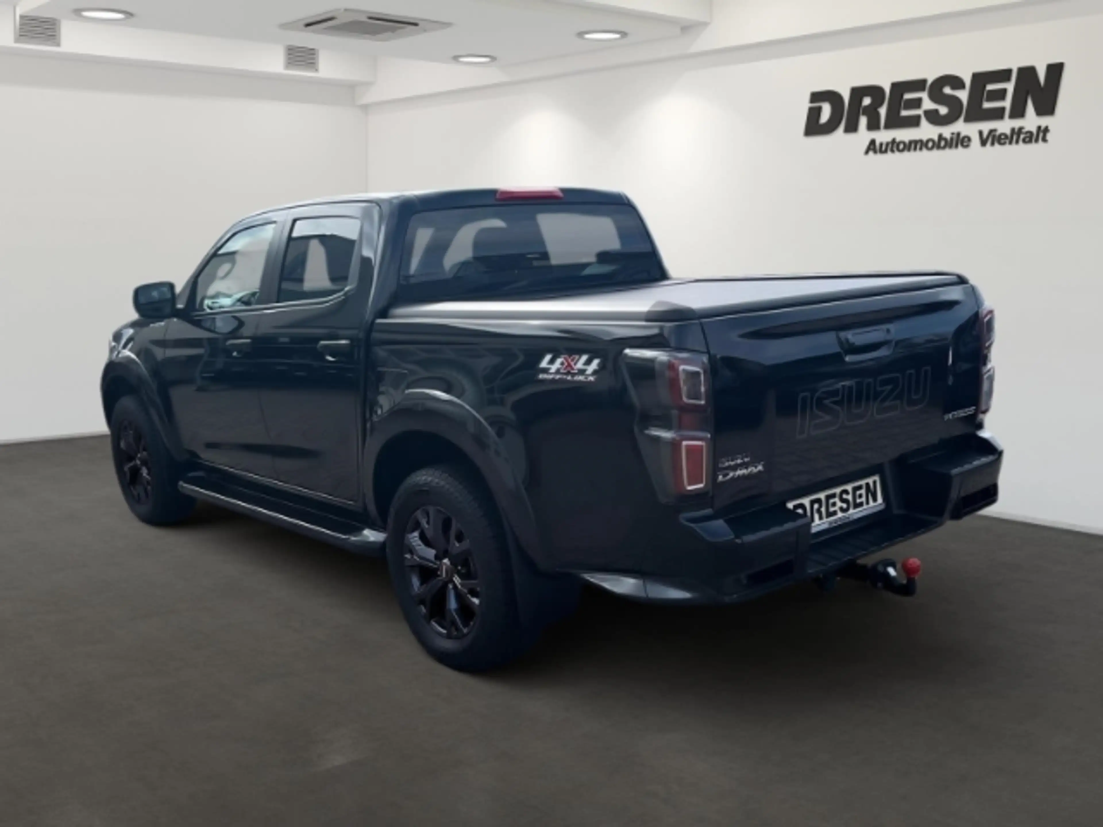 Isuzu D-Max D-MAx 1,9 TD Space Cab 4 WD V-Cross 1.9 S Navi App — photo 5