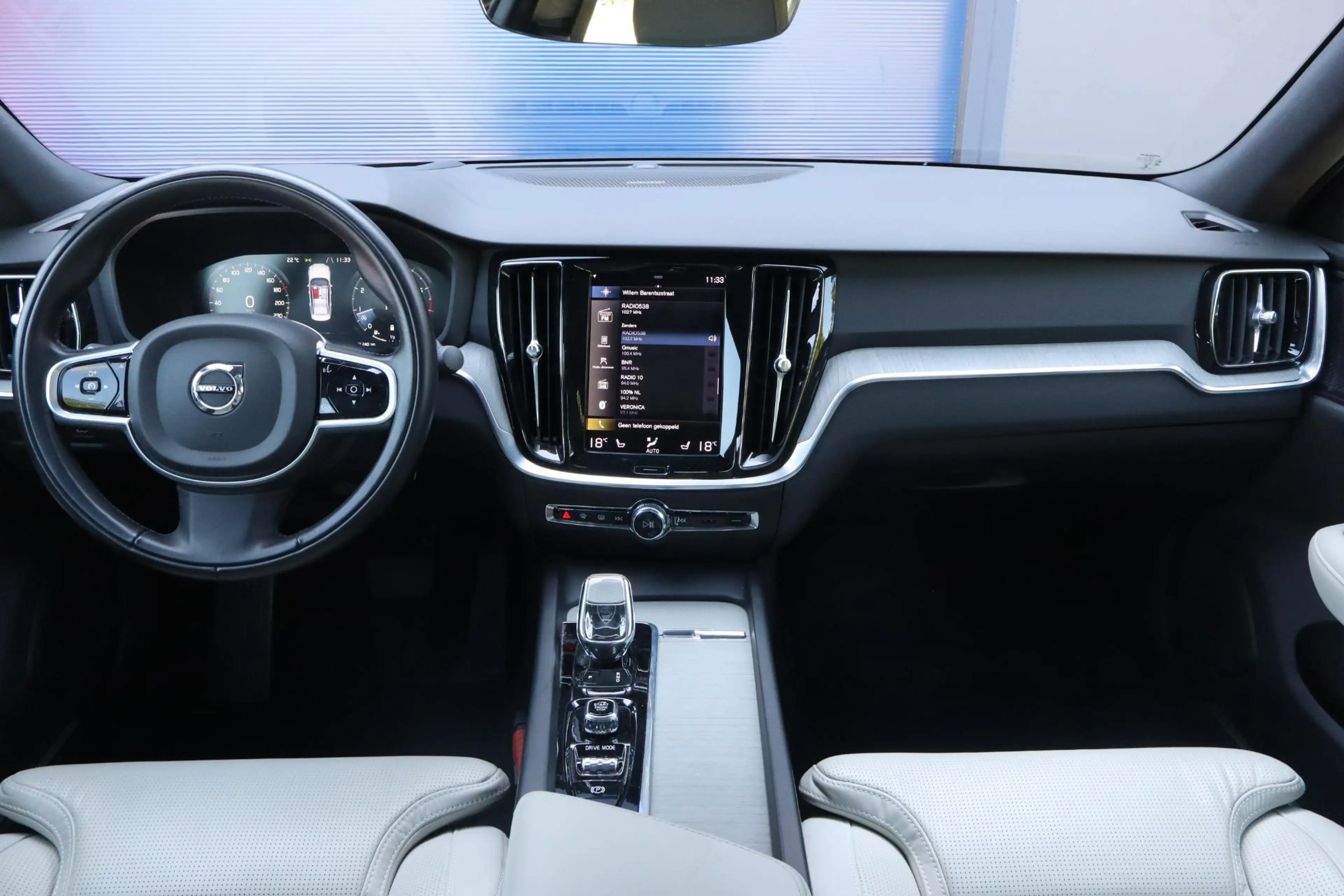 Volvo S60 2.0 B3 Inscription | Lounge Pack | Elektrisch pano — photo 3