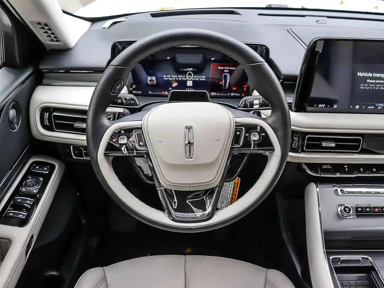 Lincoln Aviator снимка Lincoln Aviator