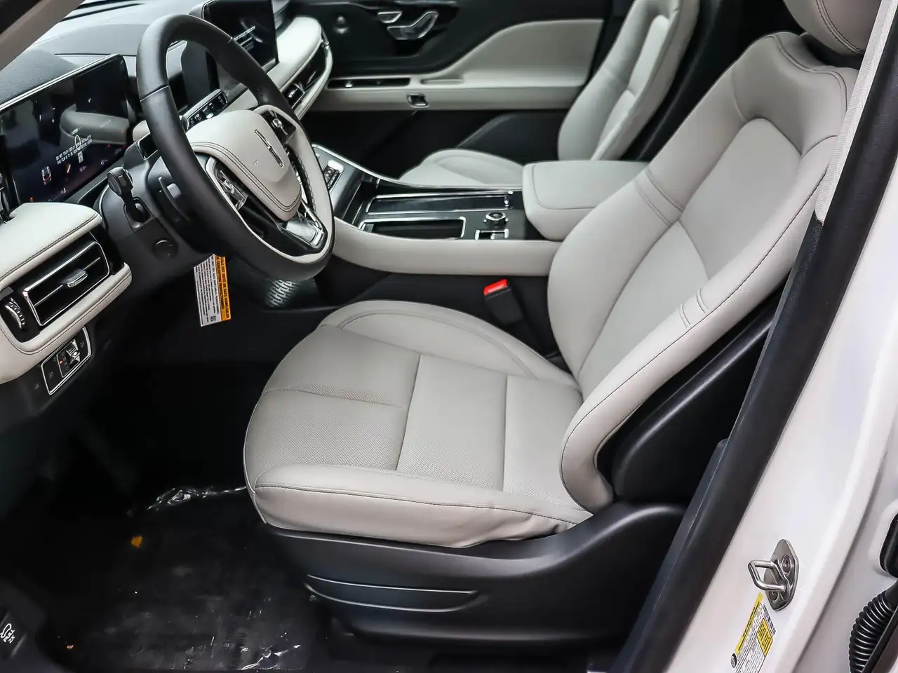 Lincoln Aviator снимка Lincoln Aviator
