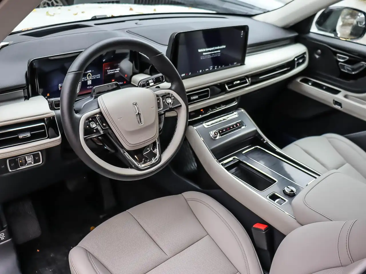 Lincoln Aviator снимка Lincoln Aviator