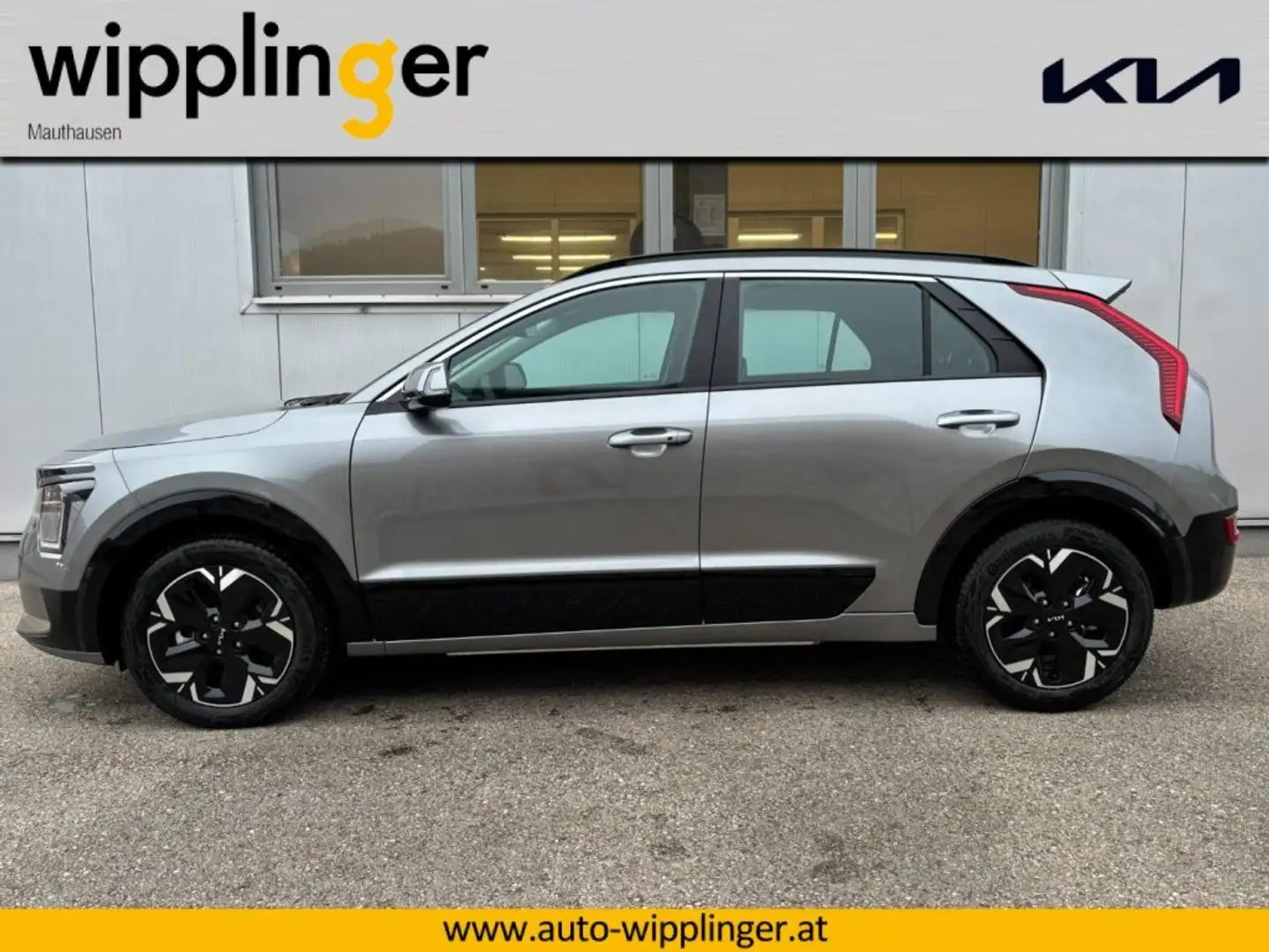 Kia e-Niro NIRO EV BREEZE E-MOTOR 64,8KWHAT 204 LP.: € 42.640 Grau - 2