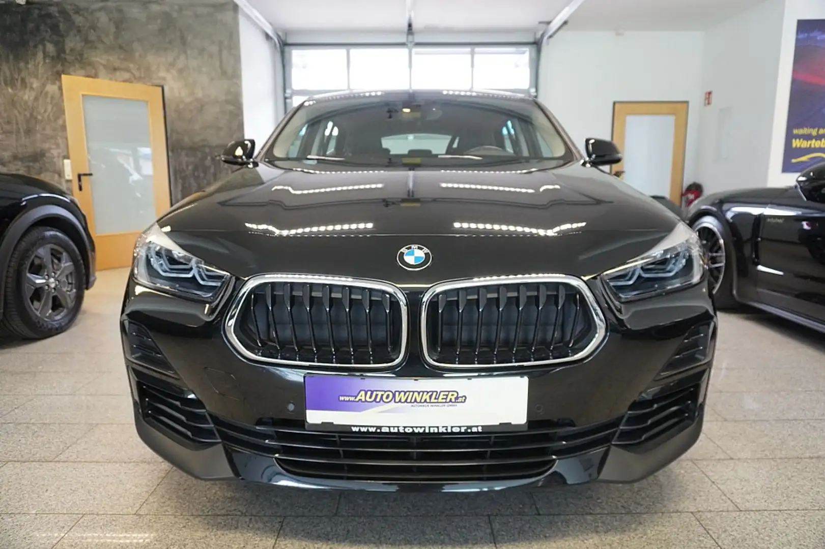 BMW X2 sDrive18i Business Aut./LED/18"/Kamera Schwarz - 2