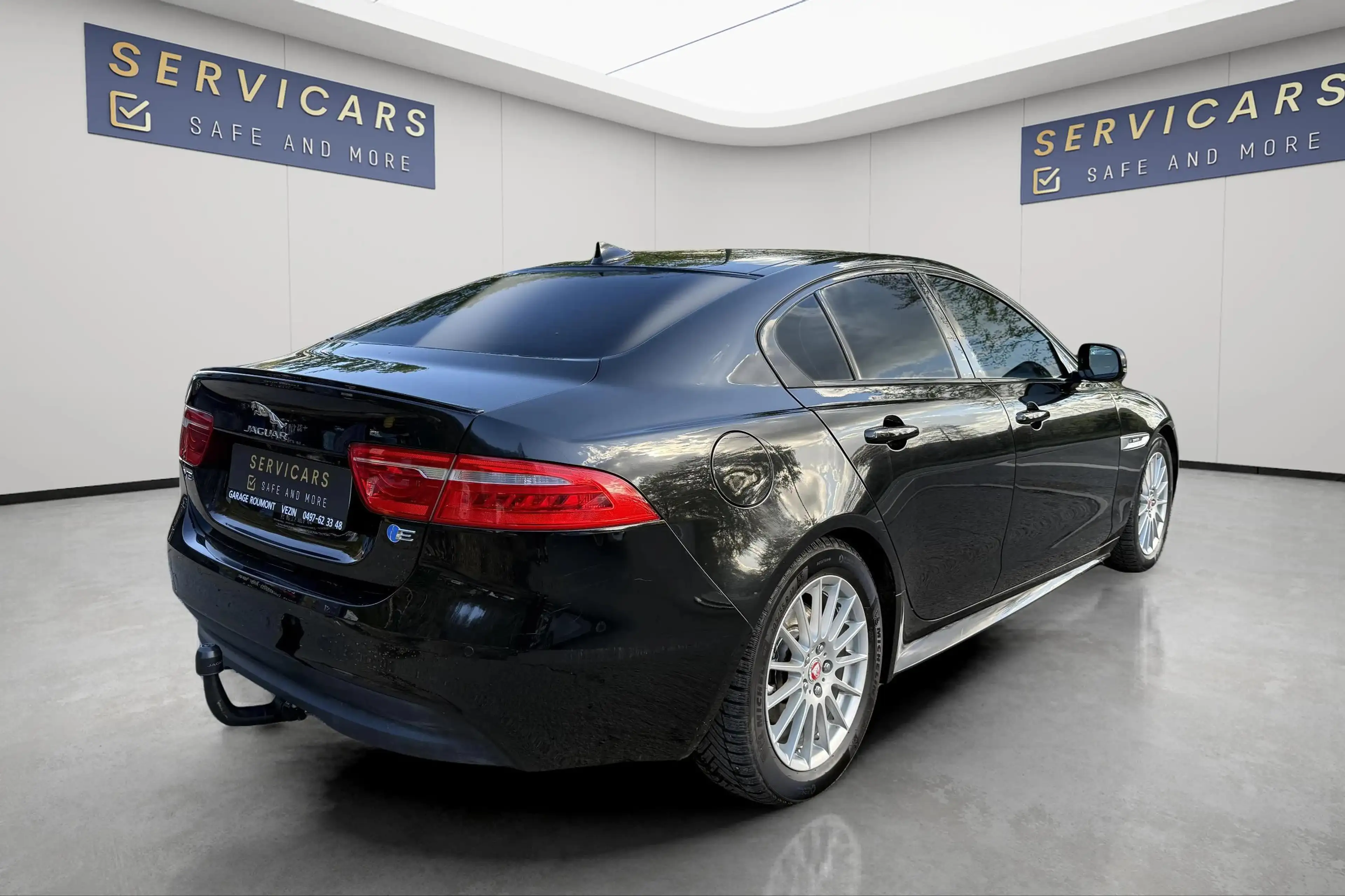 Jaguar XE XE 2.0 D E-Performance R-Sport — photo 5