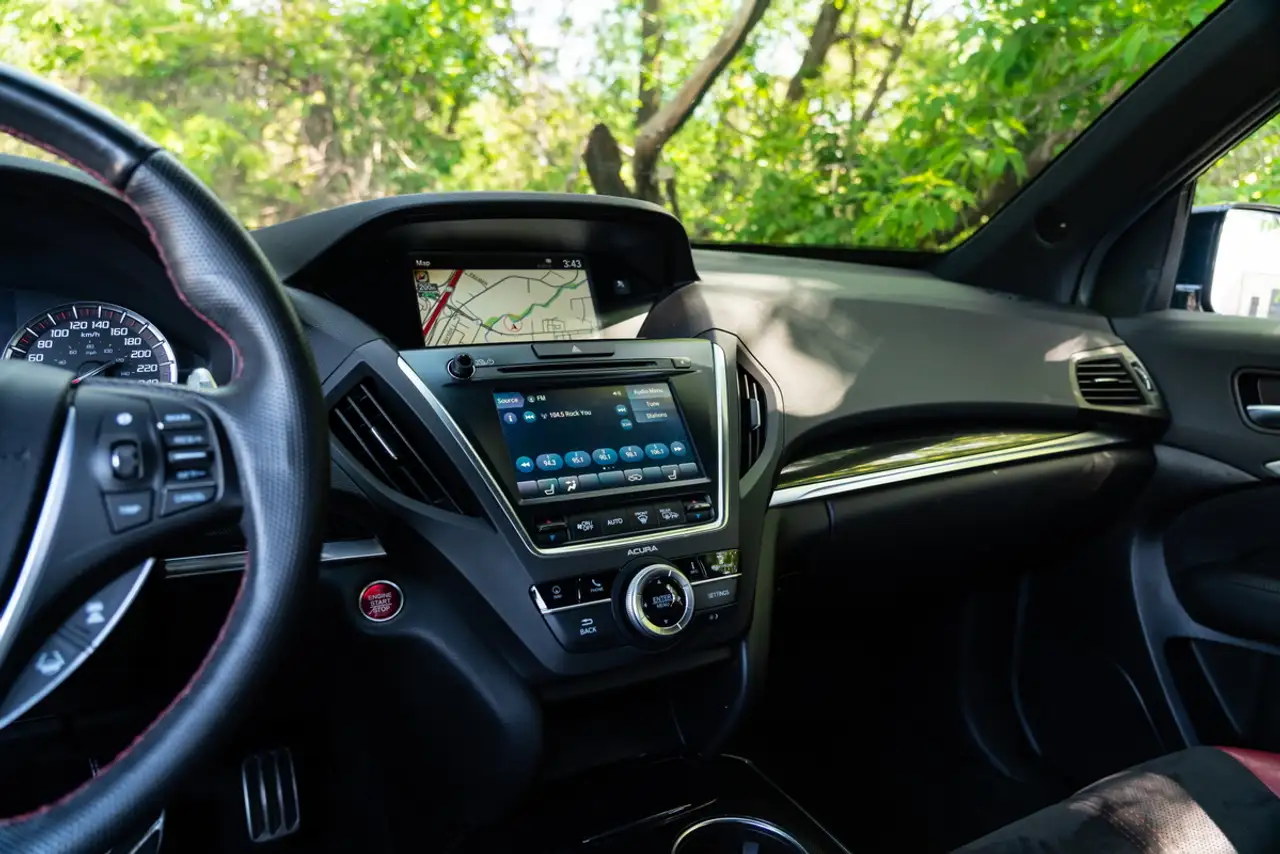 Acura MDX снимка Acura MDX