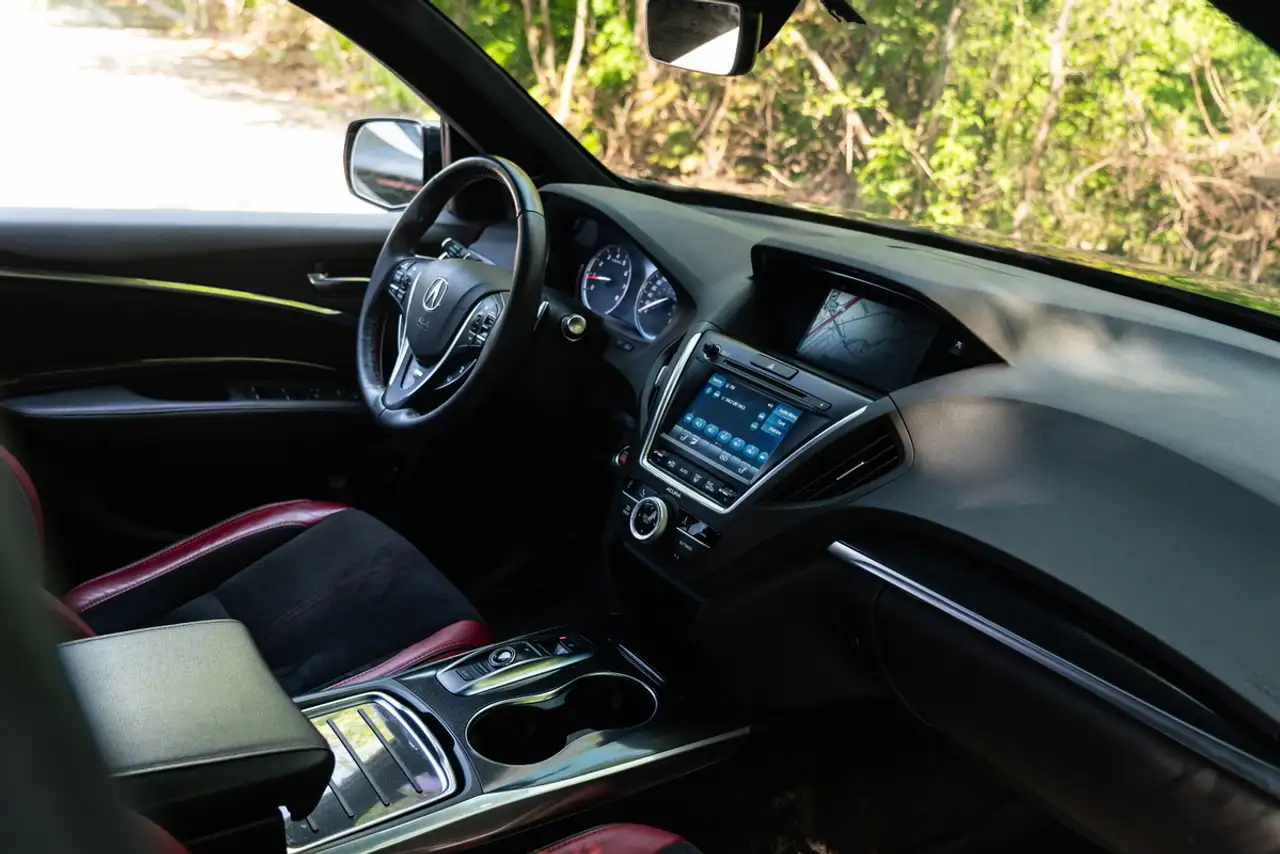 Acura MDX снимка Acura MDX