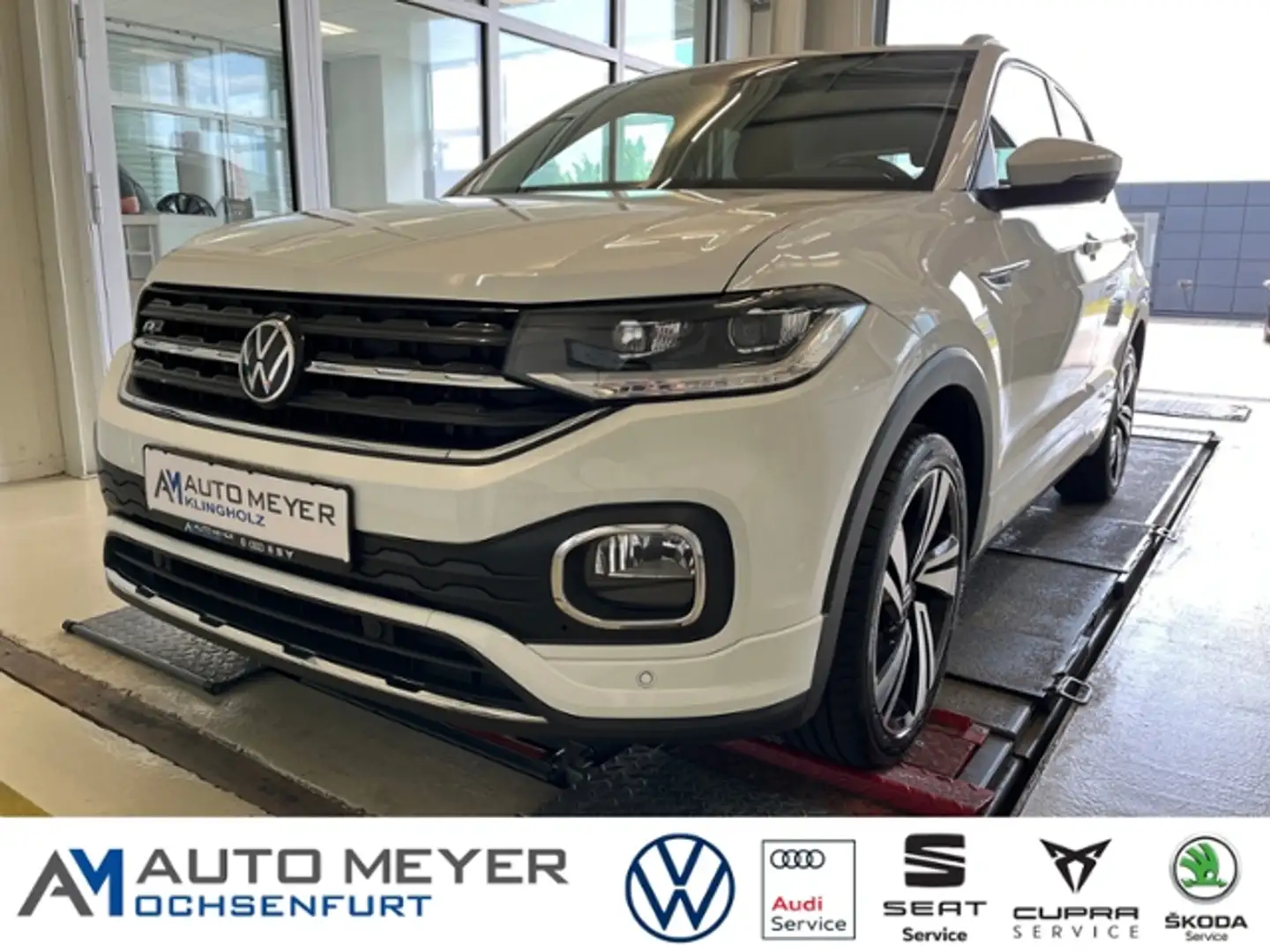 Volkswagen T-Cross 1.0 TSI 7-Gang DSG Style Light Assist Navi ACC Weiß - 1