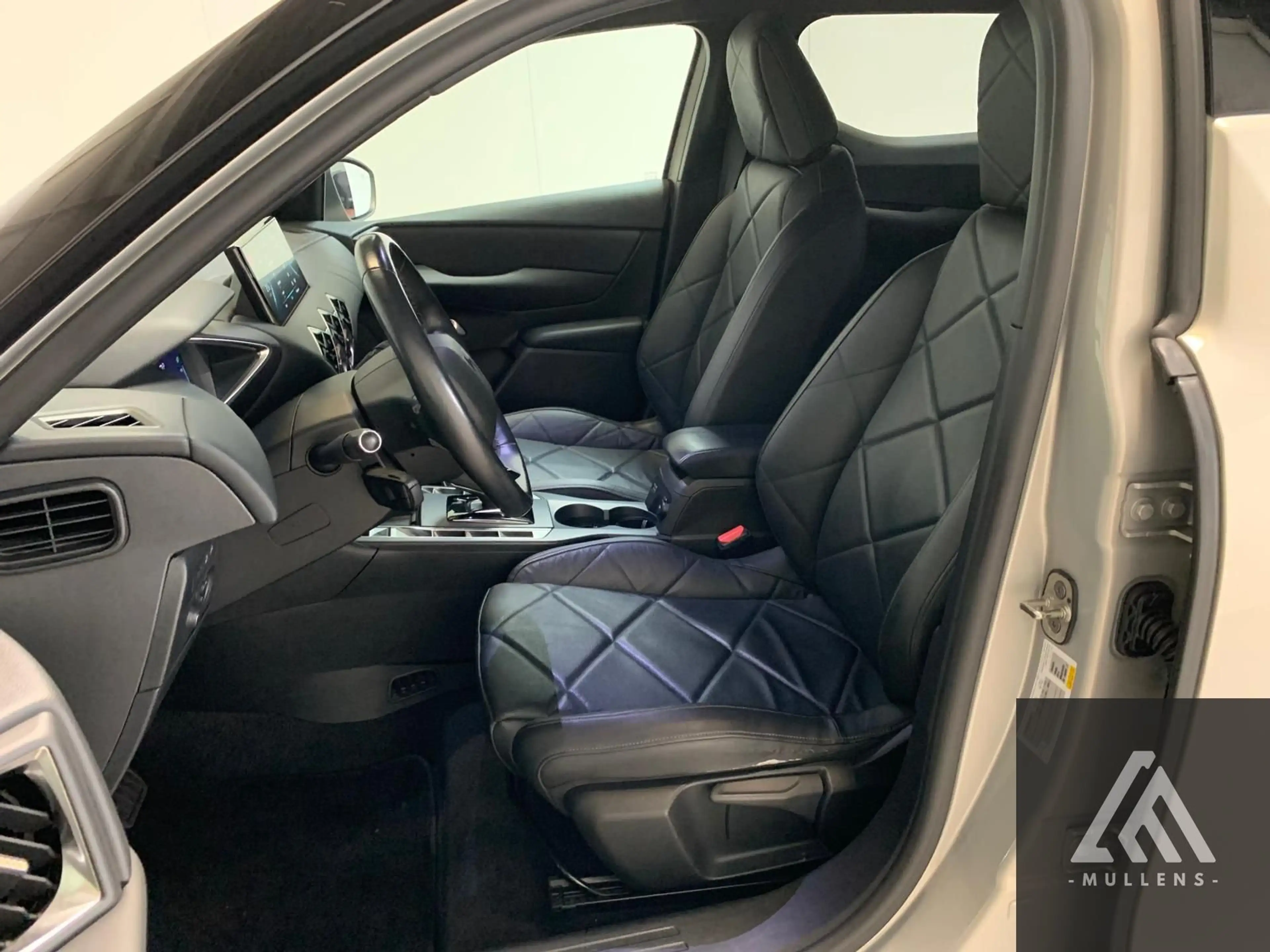 DS Automobiles DS 3 Crossback E-Tense Grand Chic — photo 7