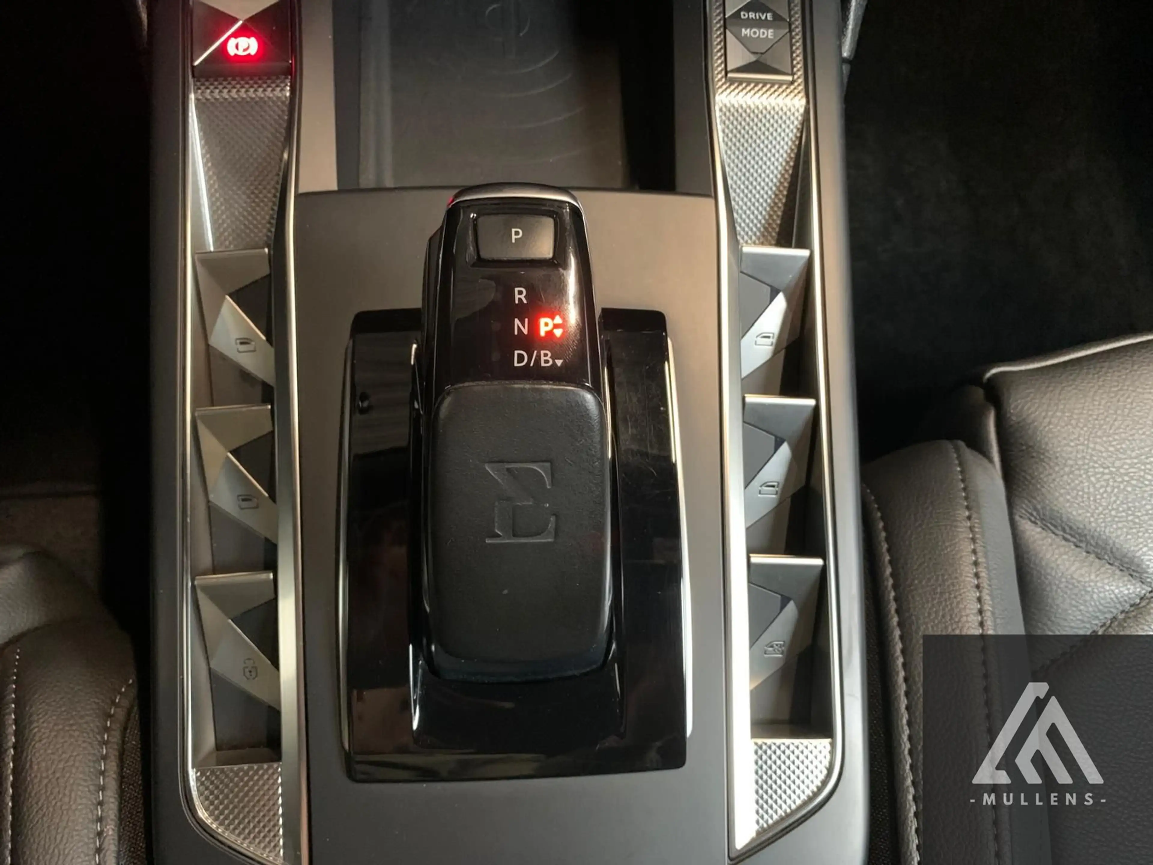 DS Automobiles DS 3 Crossback E-Tense Grand Chic — photo 13