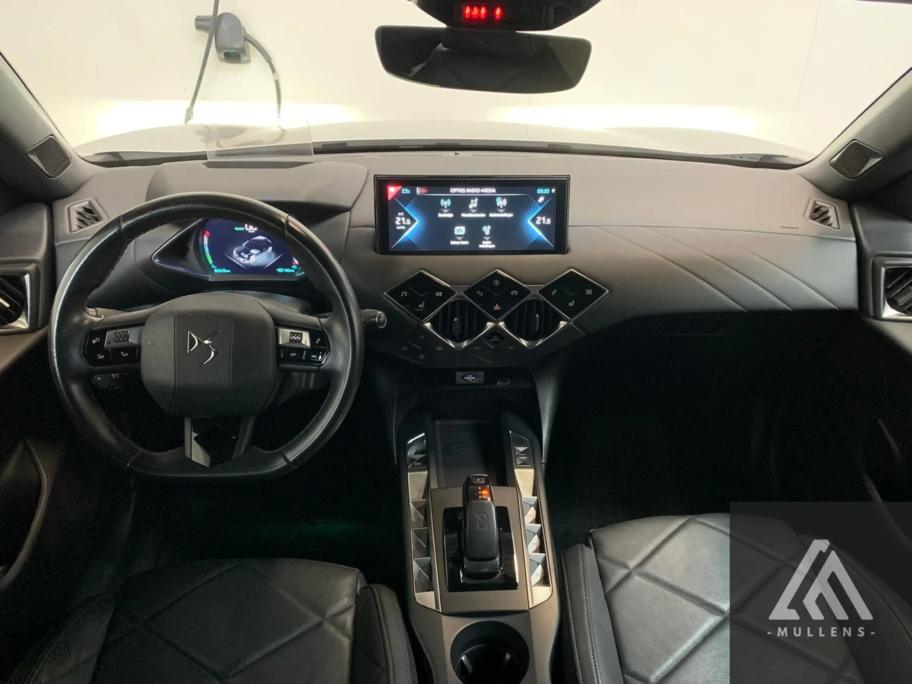 DS Automobiles DS 3 Crossback E-Tense Grand Chic — photo 9