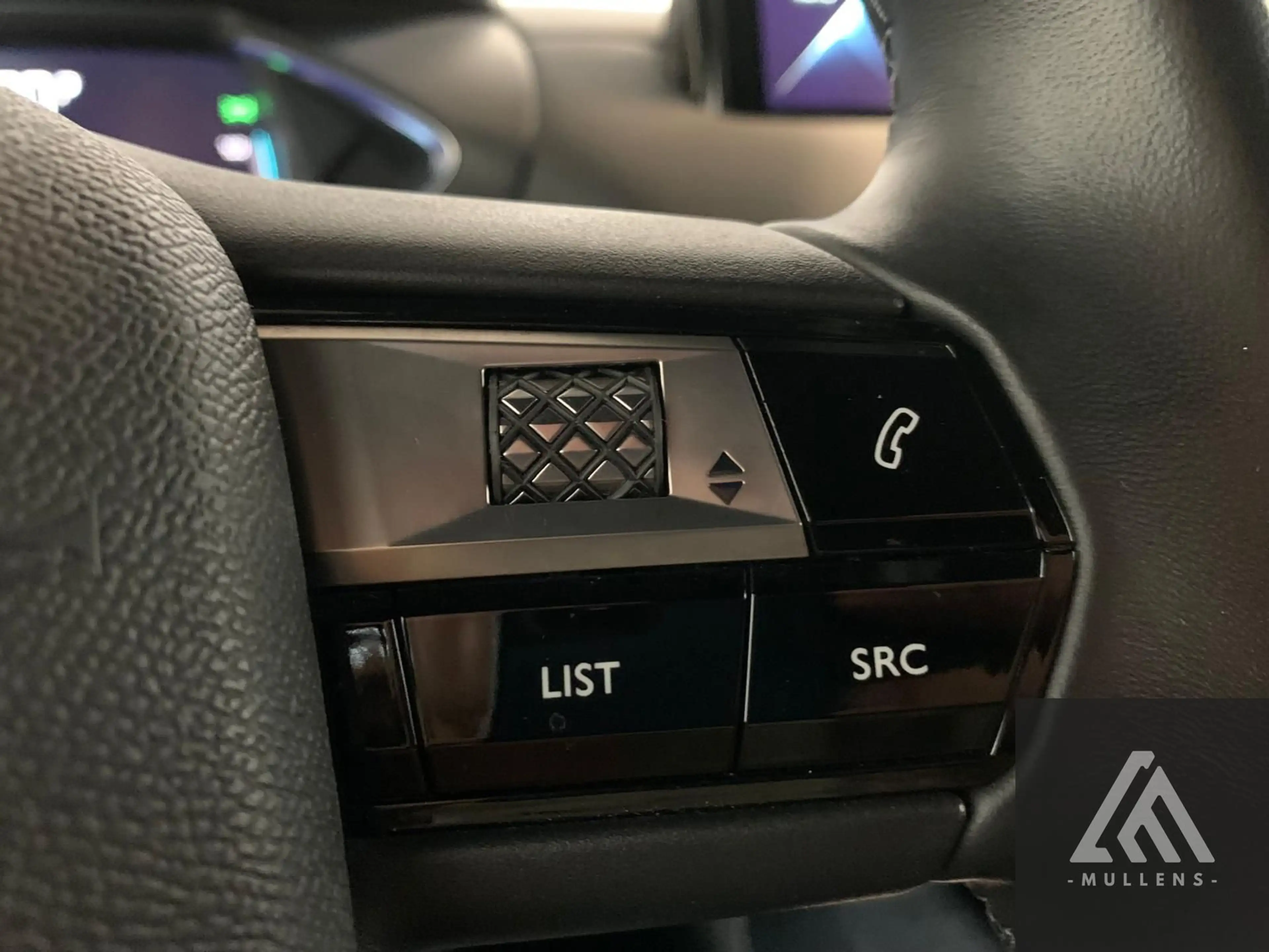 DS Automobiles DS 3 Crossback E-Tense Grand Chic — photo 12