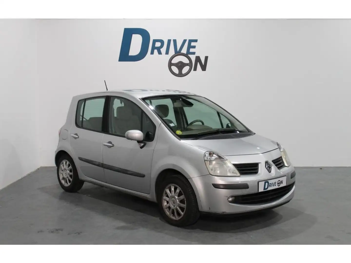 Renault Modus 1.4i 16V Privilège PHASE 1 Gris - 1