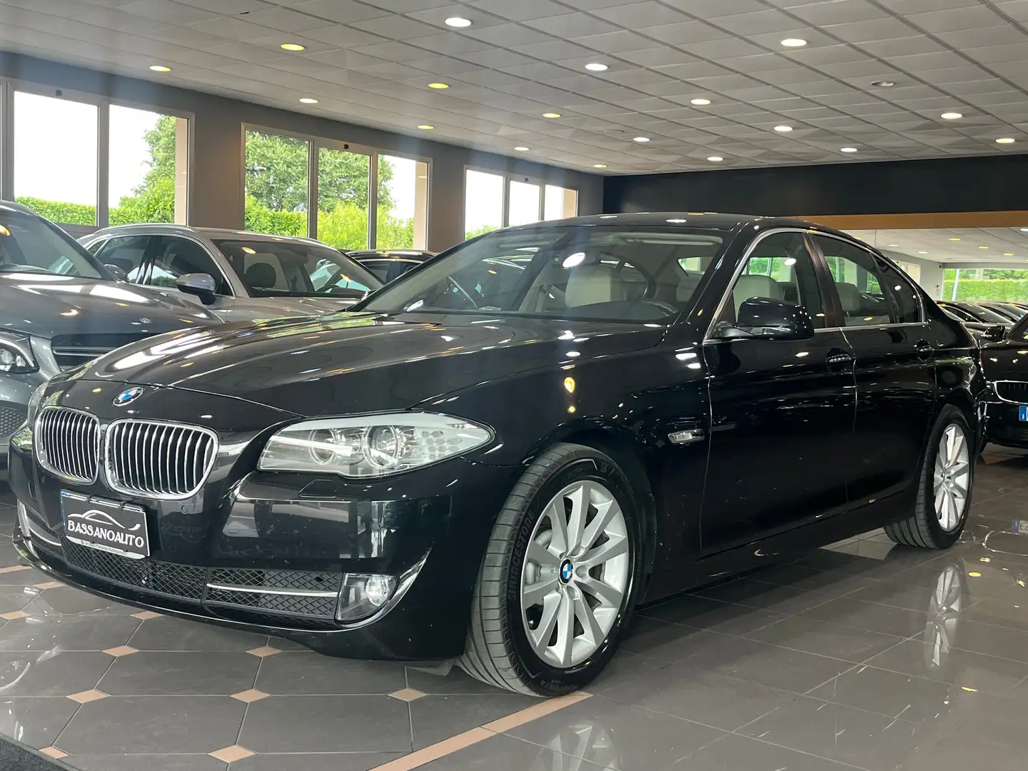 BMW 530 F10 Berlina 530d xdrive Futura auto Noir - 1