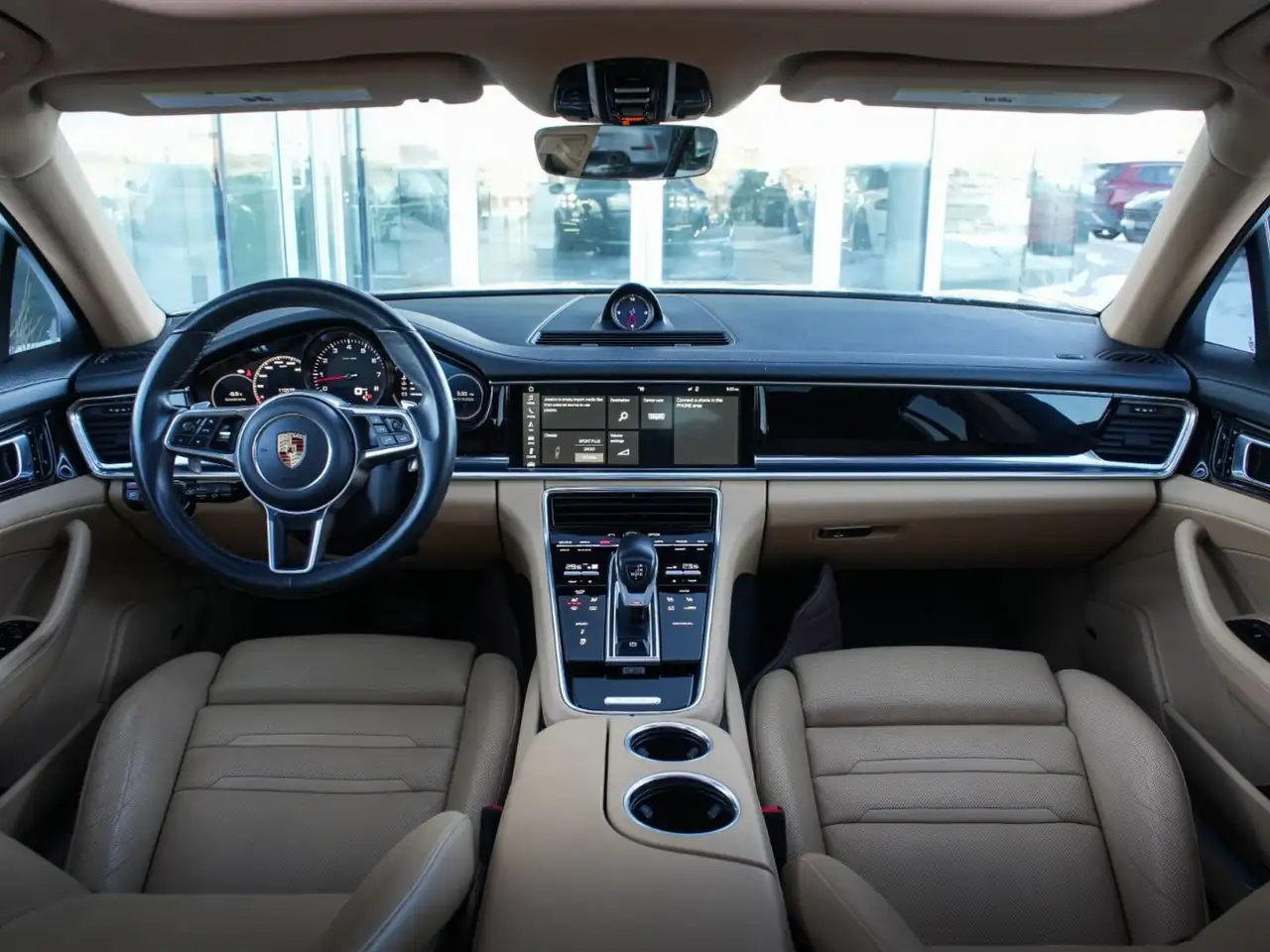 Porsche Panamera снимка Porsche Panamera