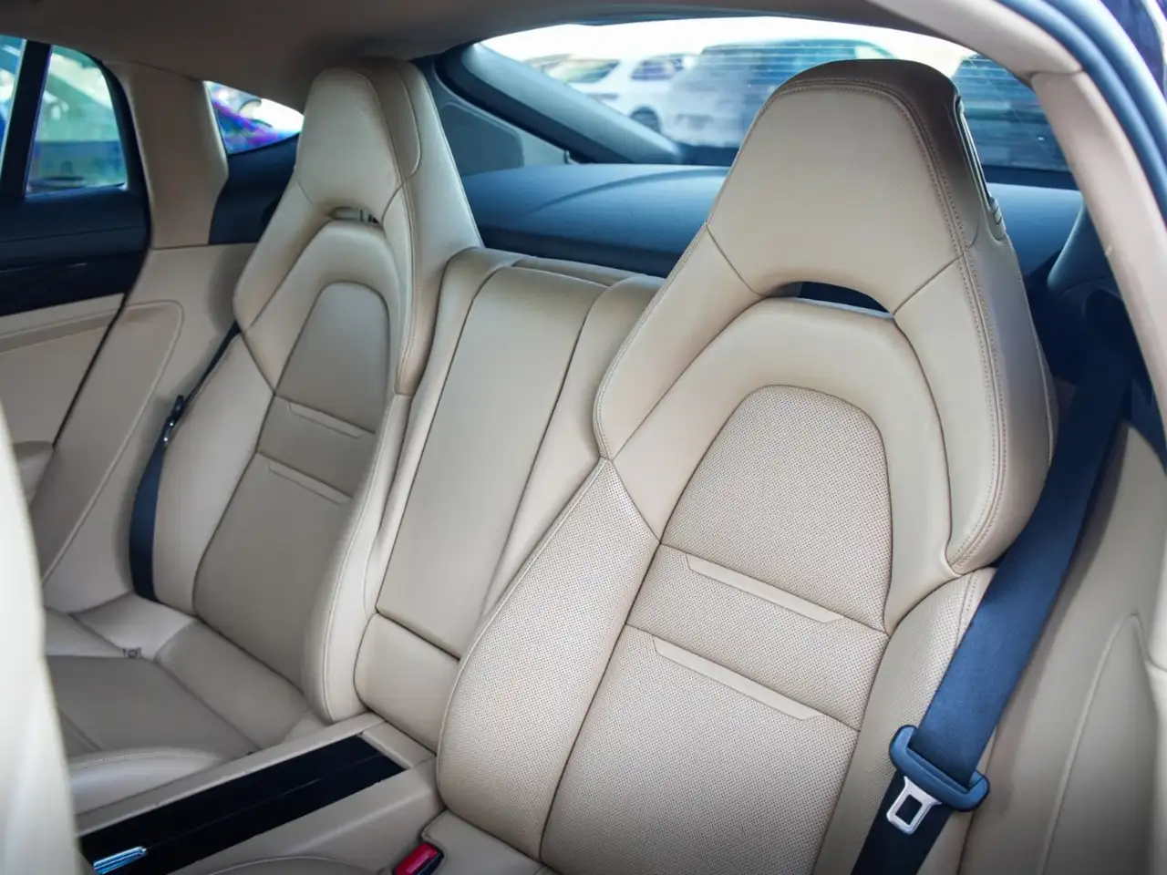 Porsche Panamera снимка Porsche Panamera