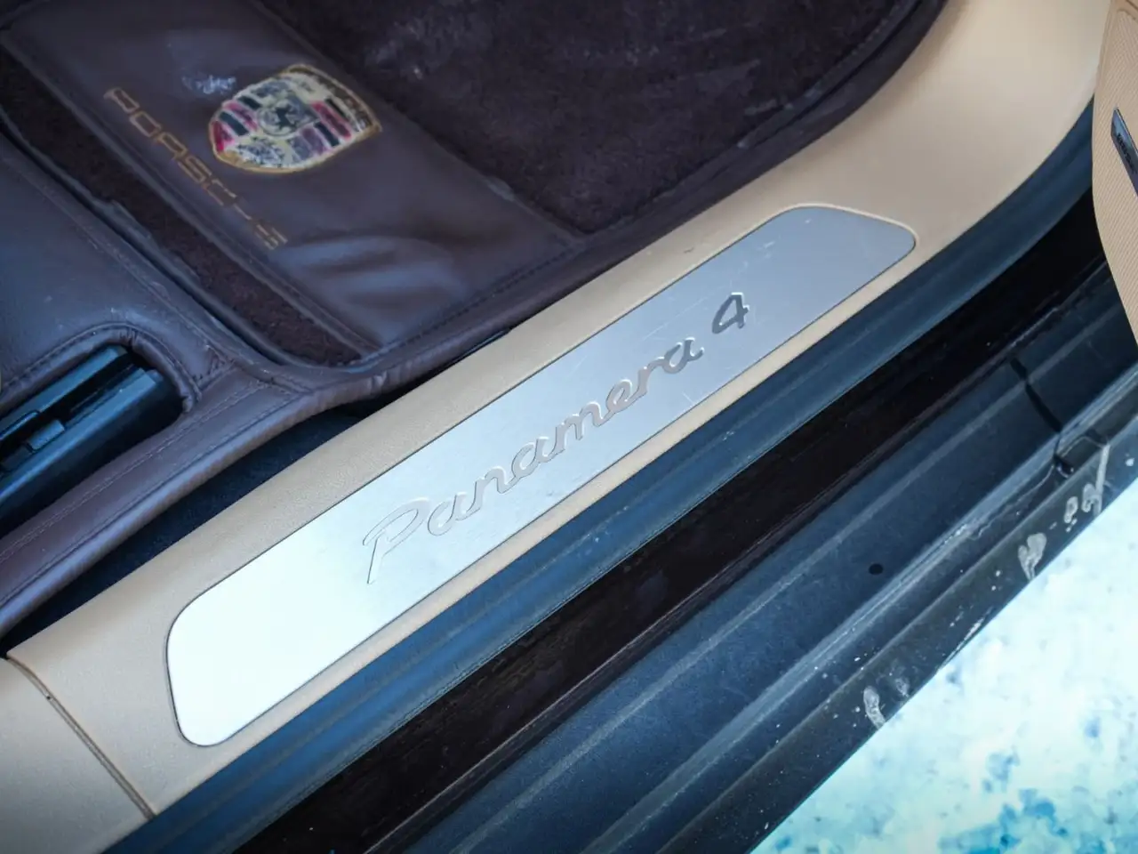 Porsche Panamera снимка Porsche Panamera