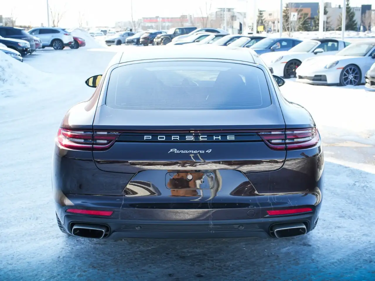 Porsche Panamera снимка Porsche Panamera