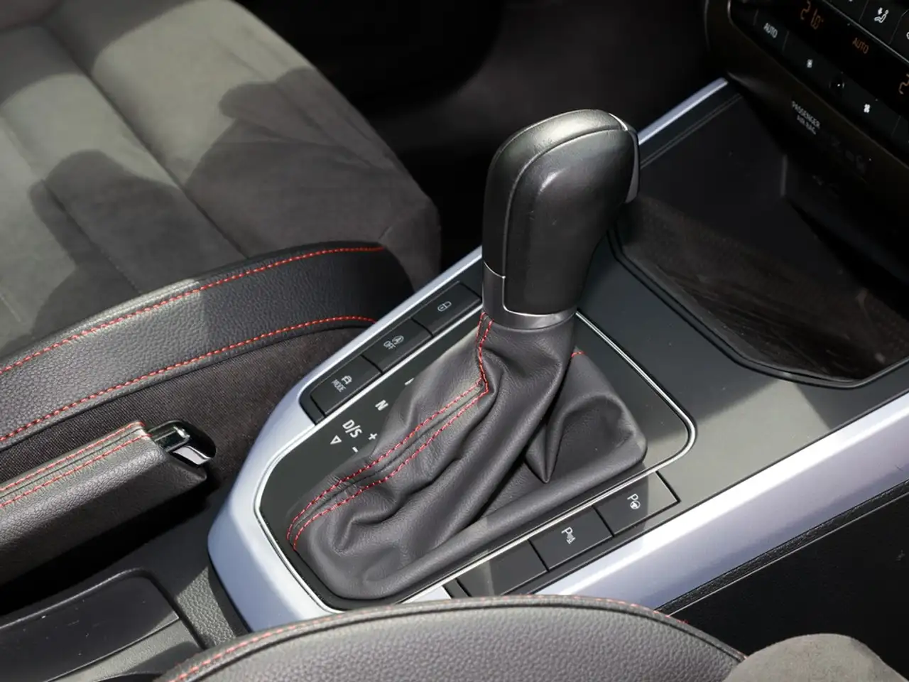 SEAT Arona FR 1.5 TSI DSG AHK, KameraLED, миниатюра 9