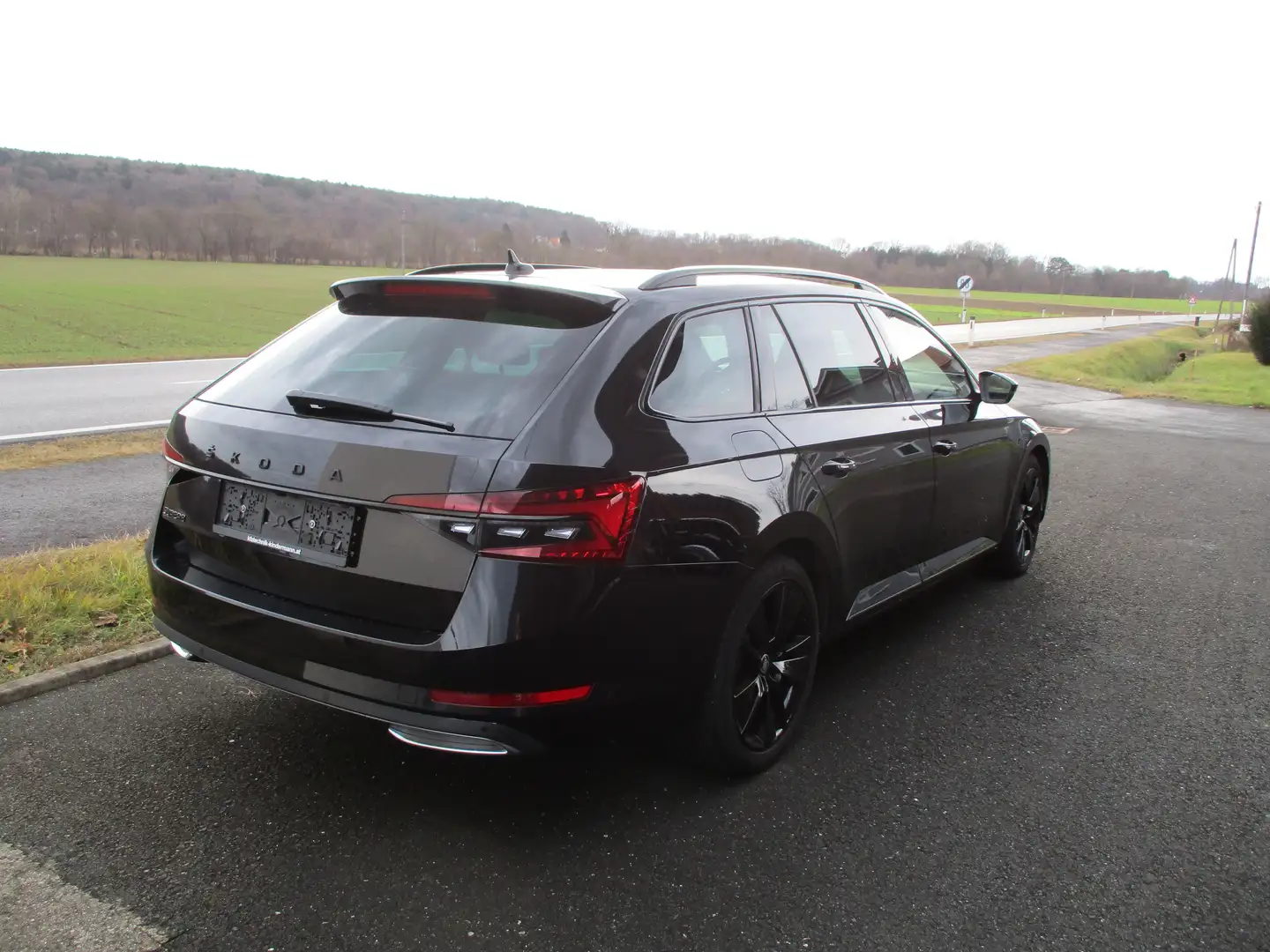 Skoda Superb Sportline DSG ACC RFK Schwarz - 2
