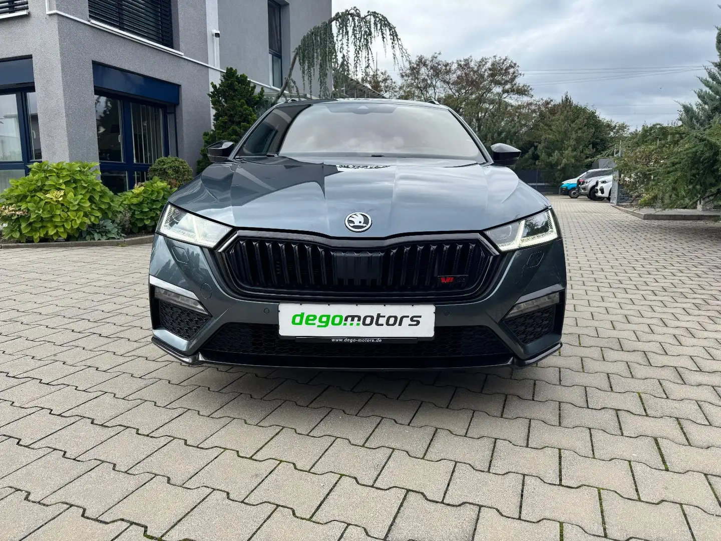Skoda Octavia Combi RS Plus*HEAD UP*STANDH.* Gris - 2