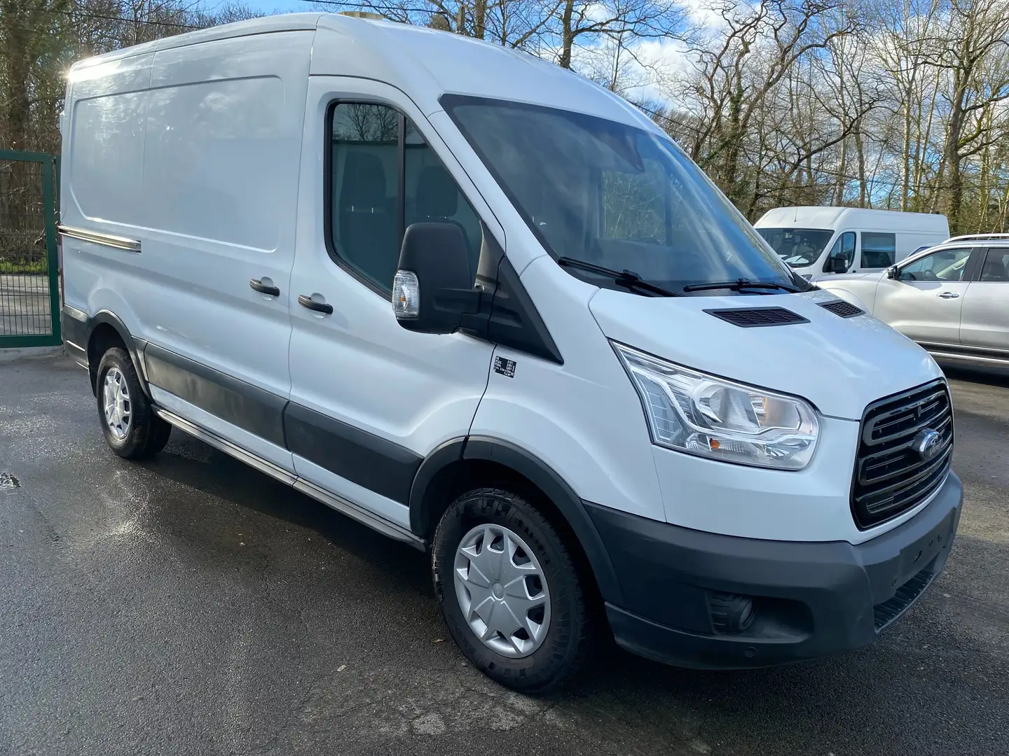 Ford Transit 2.0-T350-13950+BTW+TVA-L2H2-AIRCO-NAVI Wit - 1