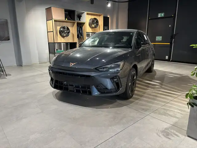 CUPRA Leon 2.0 TDI  DSG Gancio Traino e Fari Matrix Nuova