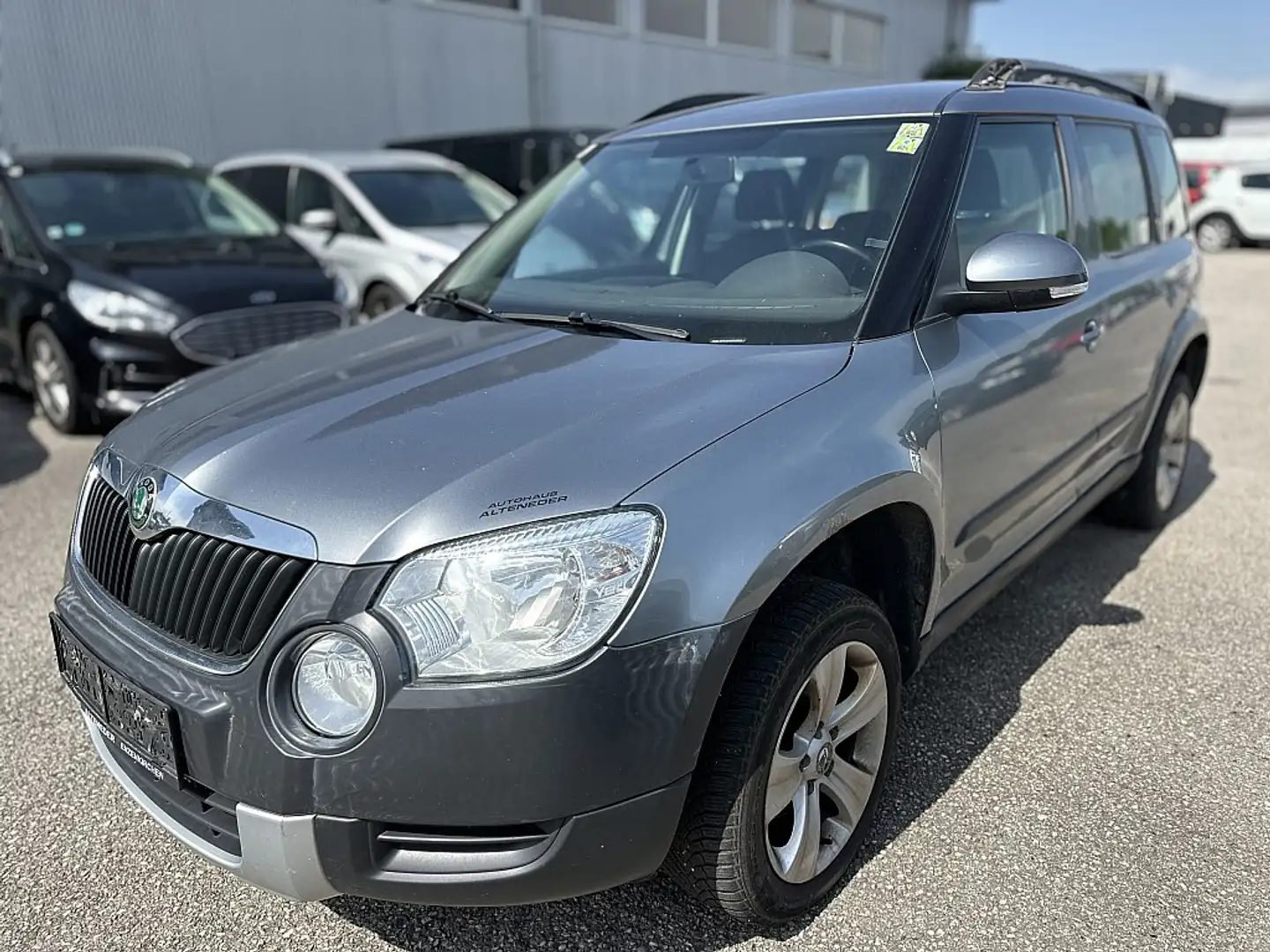 Skoda Yeti 4x4 Experience A 2,0 TDI CR DPF Grau - 1