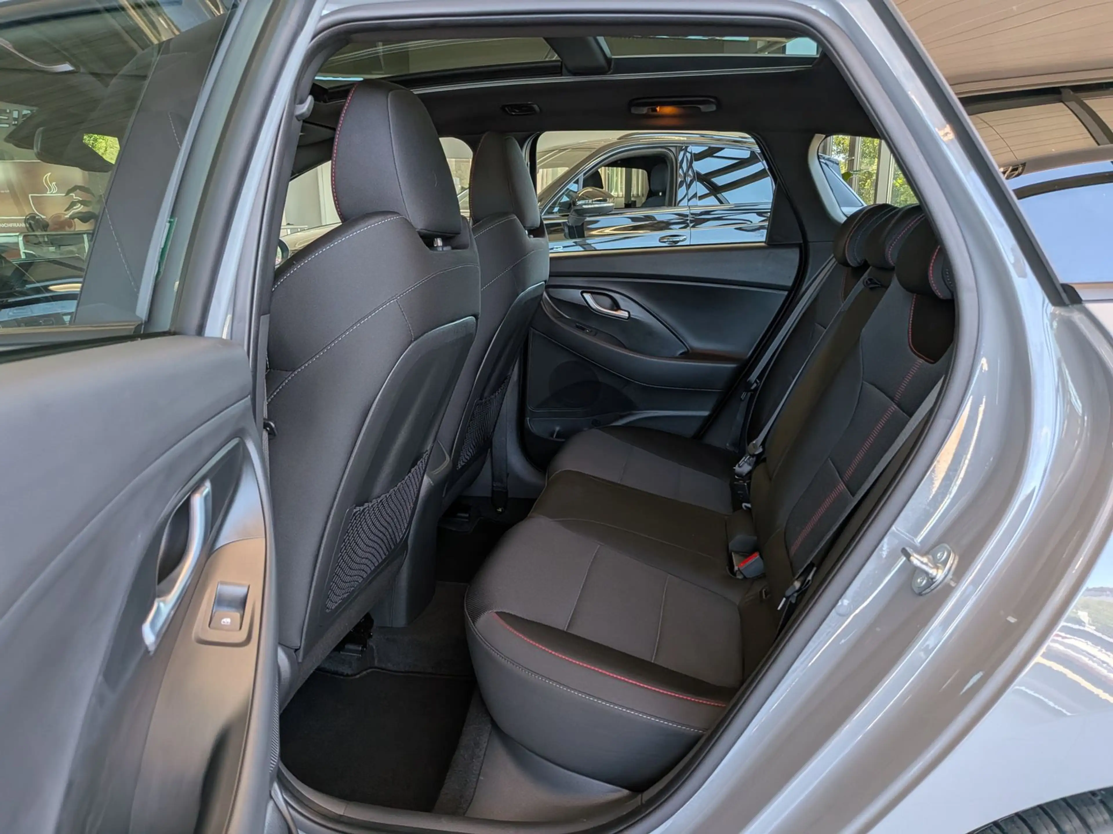 Hyundai i30 1.5 N-Line LED Kamera Pano Keyless 18" — photo 13