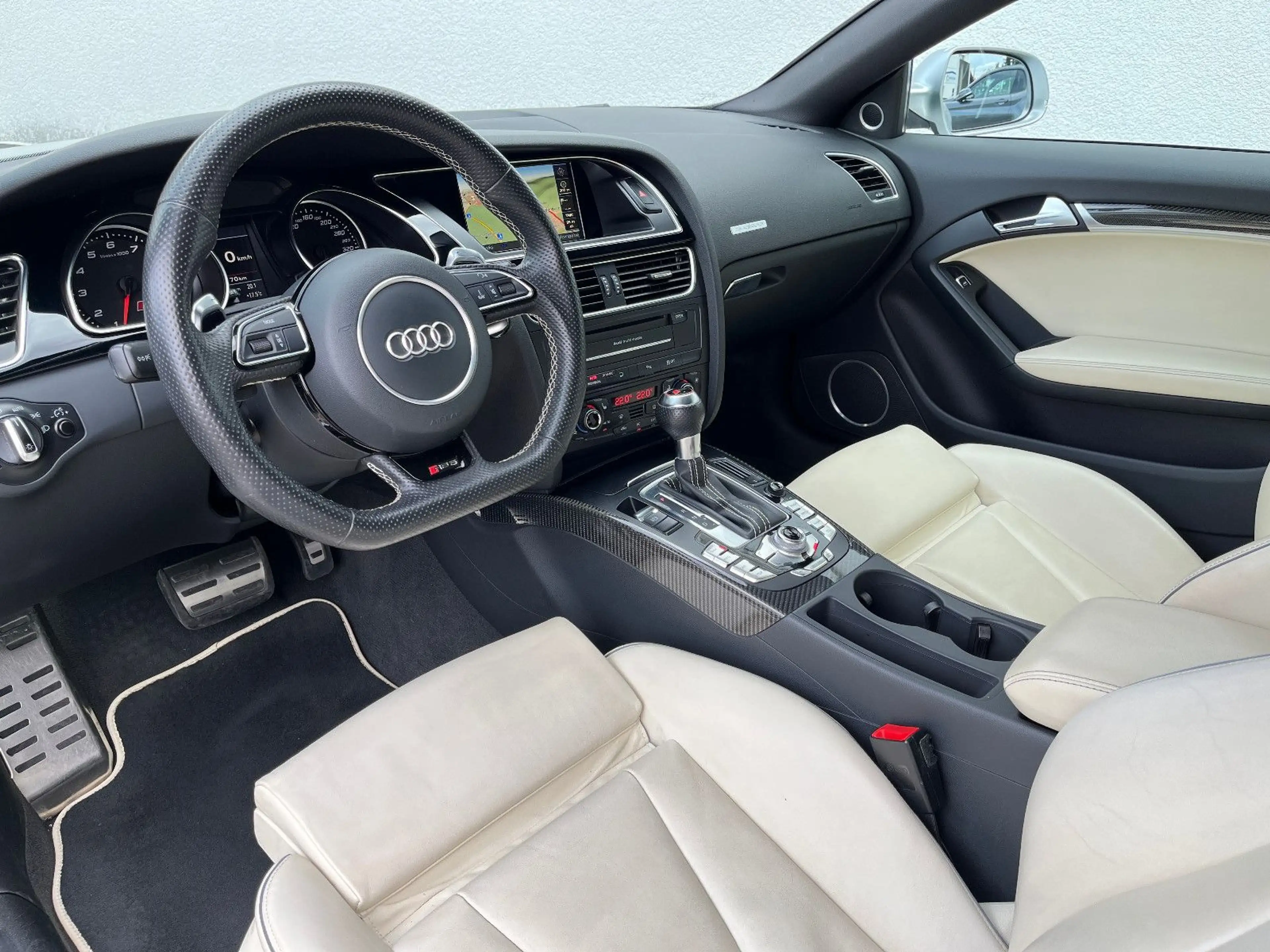 Audi RS5 Coupe 4.2 FSI quattro S-Tronic Leder B&O 20" — photo 11